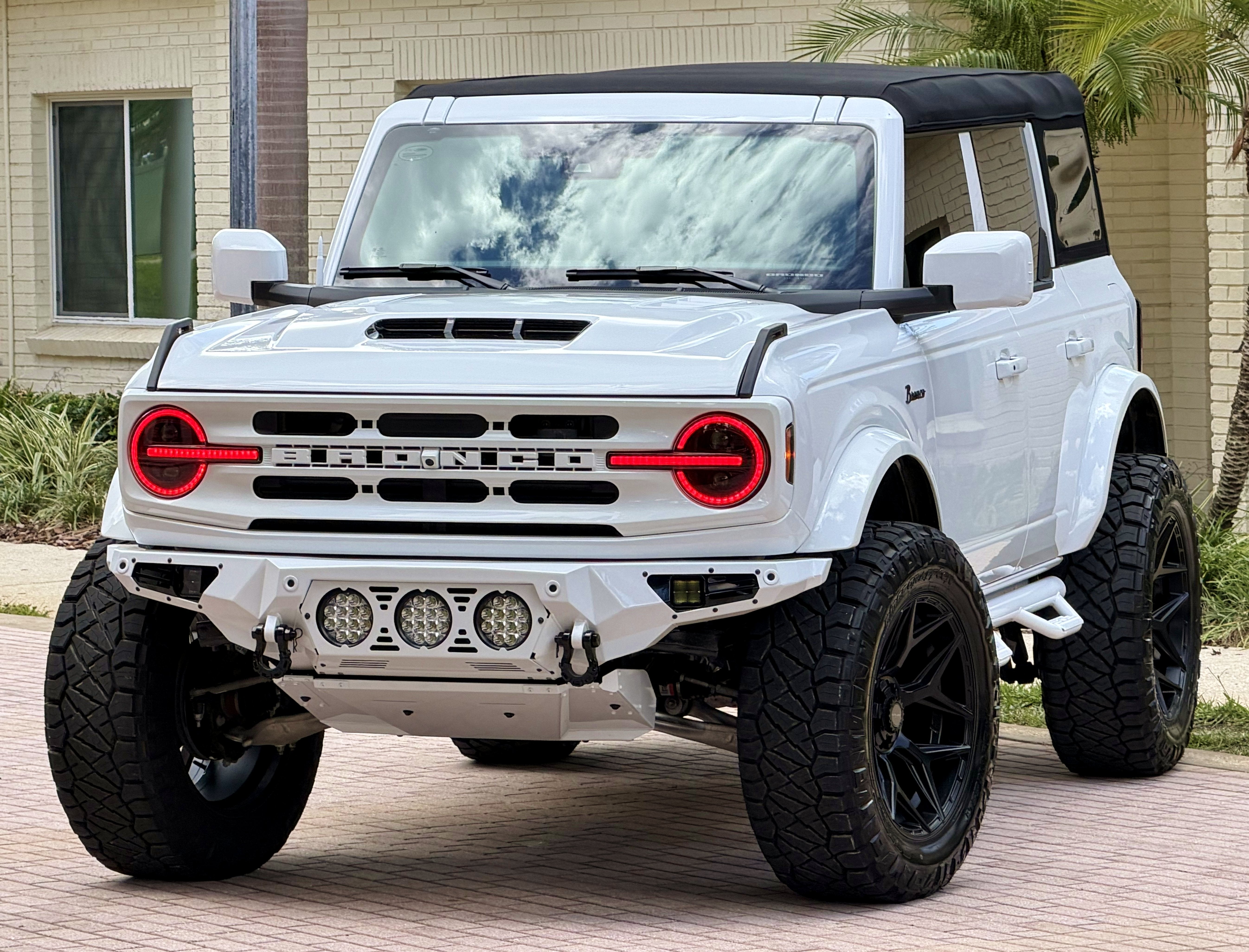 2026 Ford Bronco Outer Banks V6 Luxury Package Custom Lifted