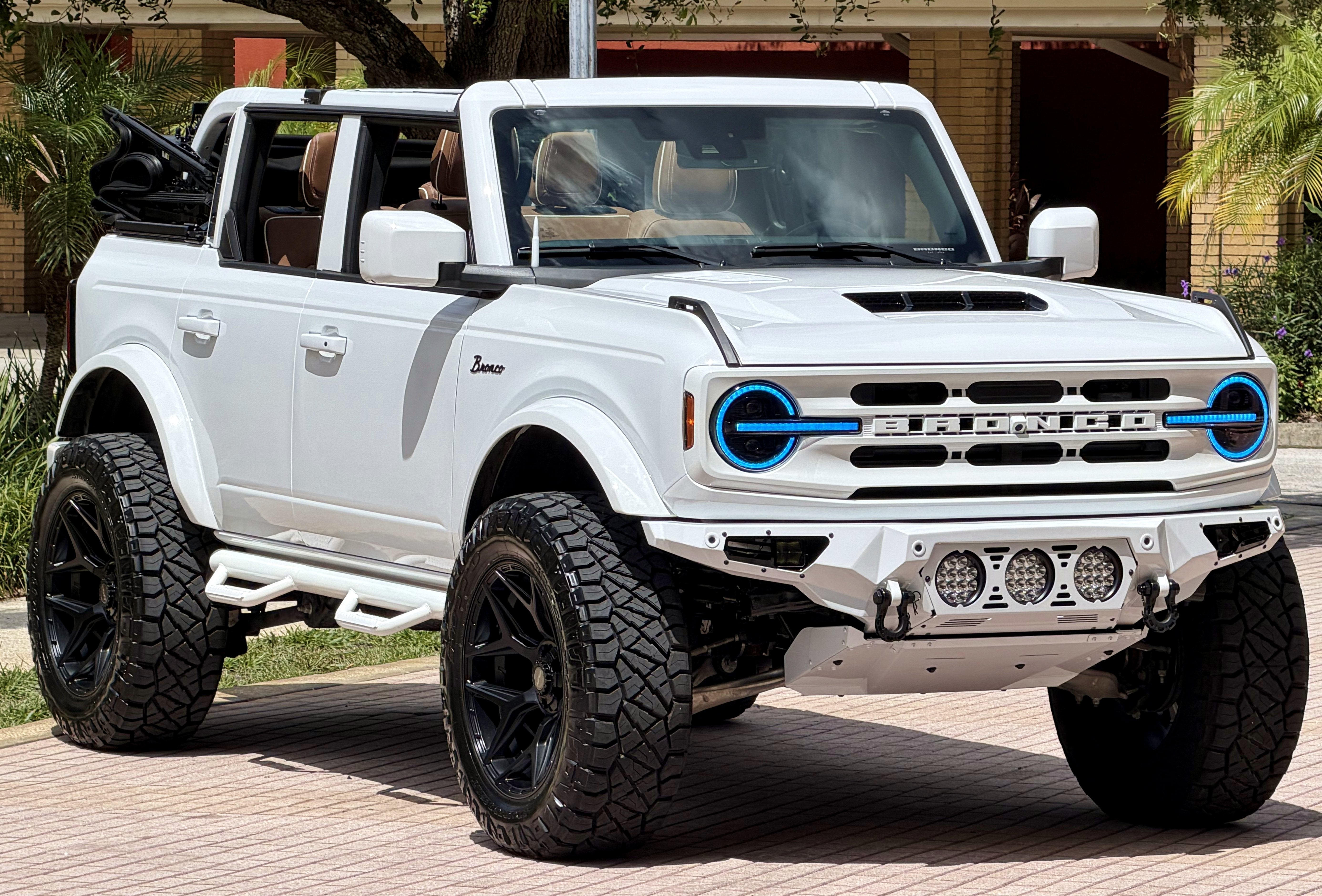 2026 Ford Bronco Outer Banks V6 Luxury Package Custom Lifted