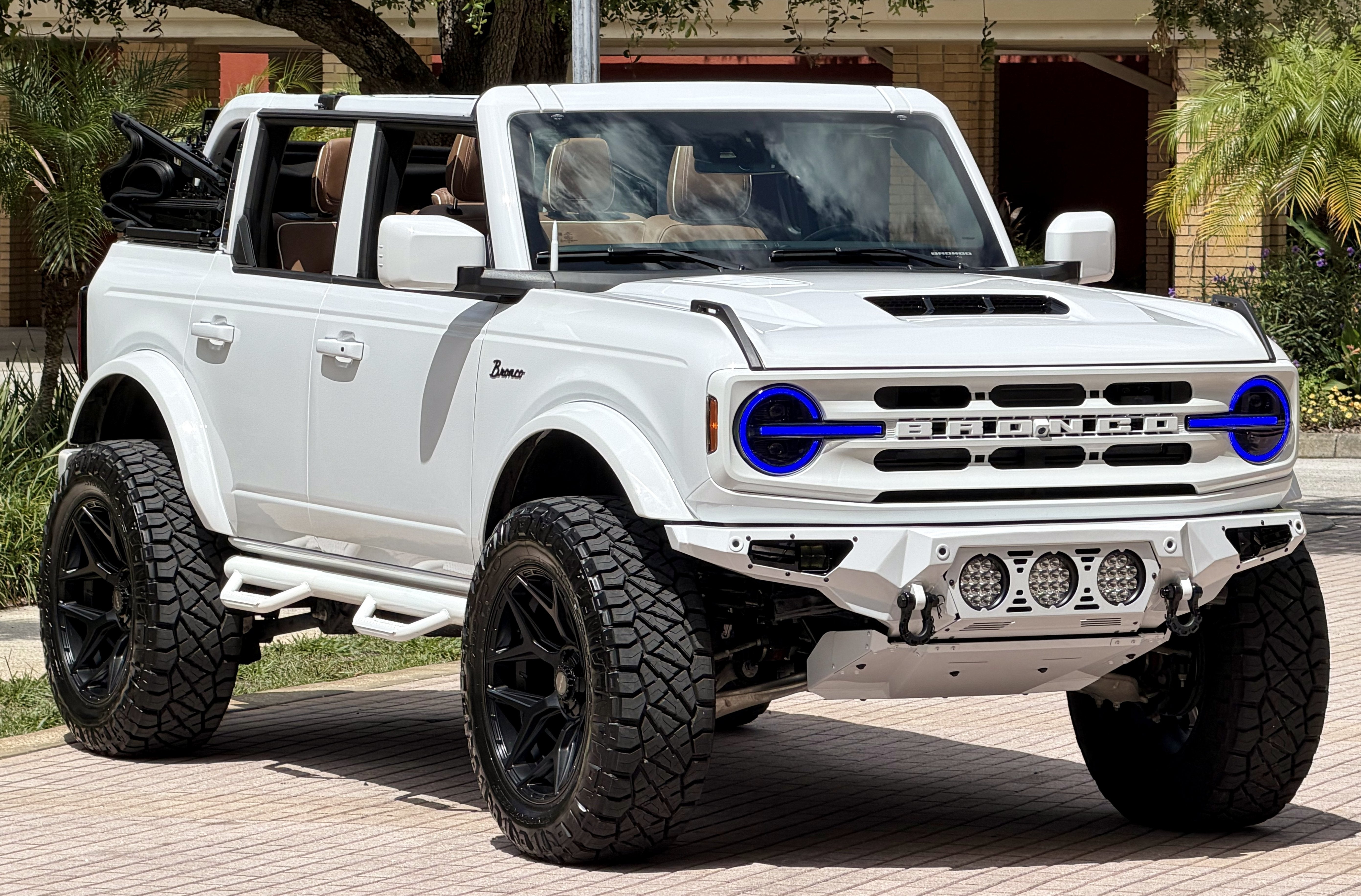 2026 Ford Bronco Outer Banks V6 Luxury Package Custom Lifted