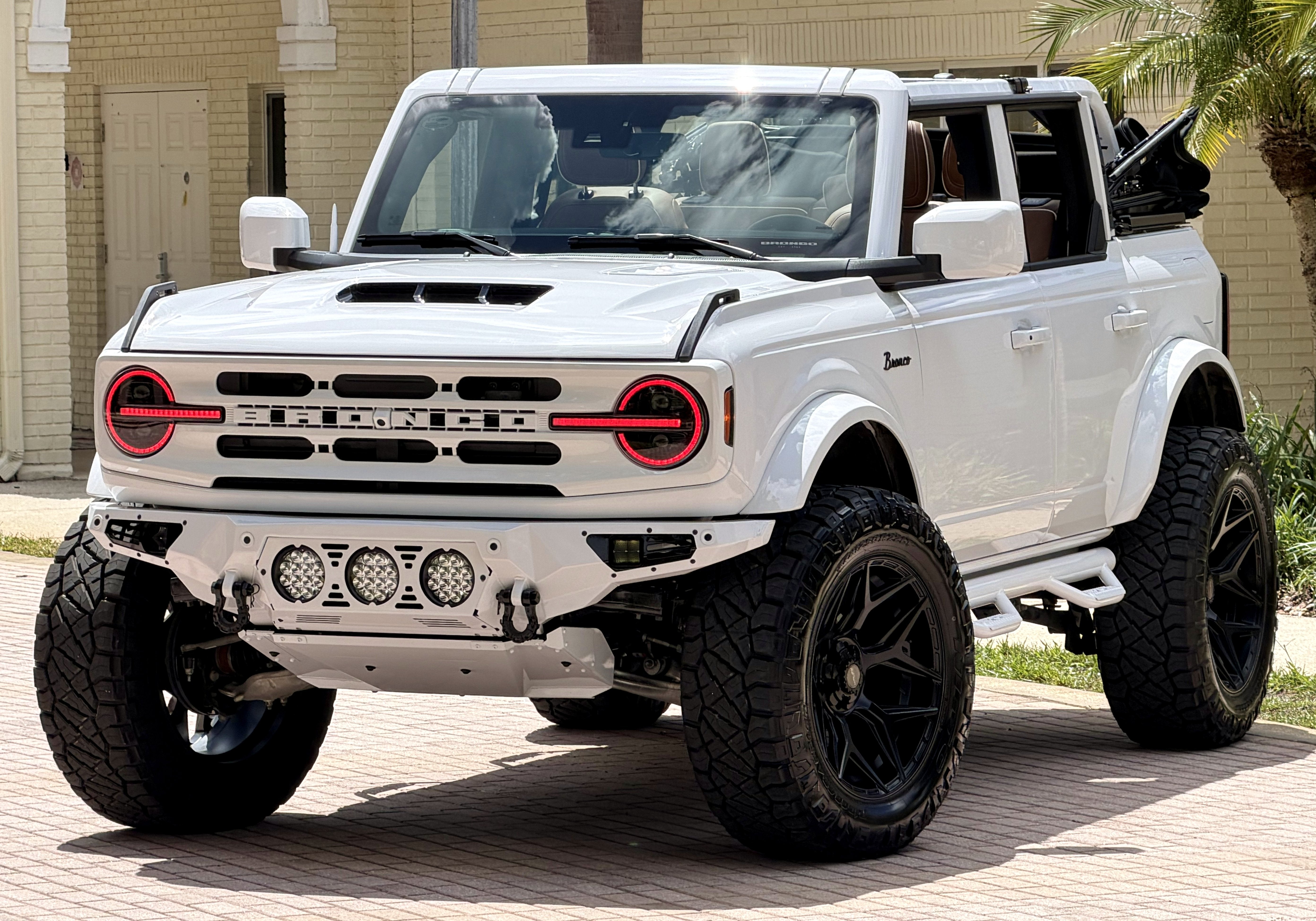 2026 Ford Bronco Outer Banks V6 Luxury Package Custom Lifted