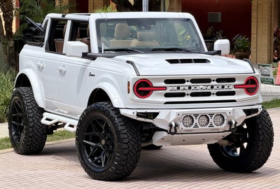 2026 Ford Bronco Outer Banks V6 Luxury Package Custom Lifted