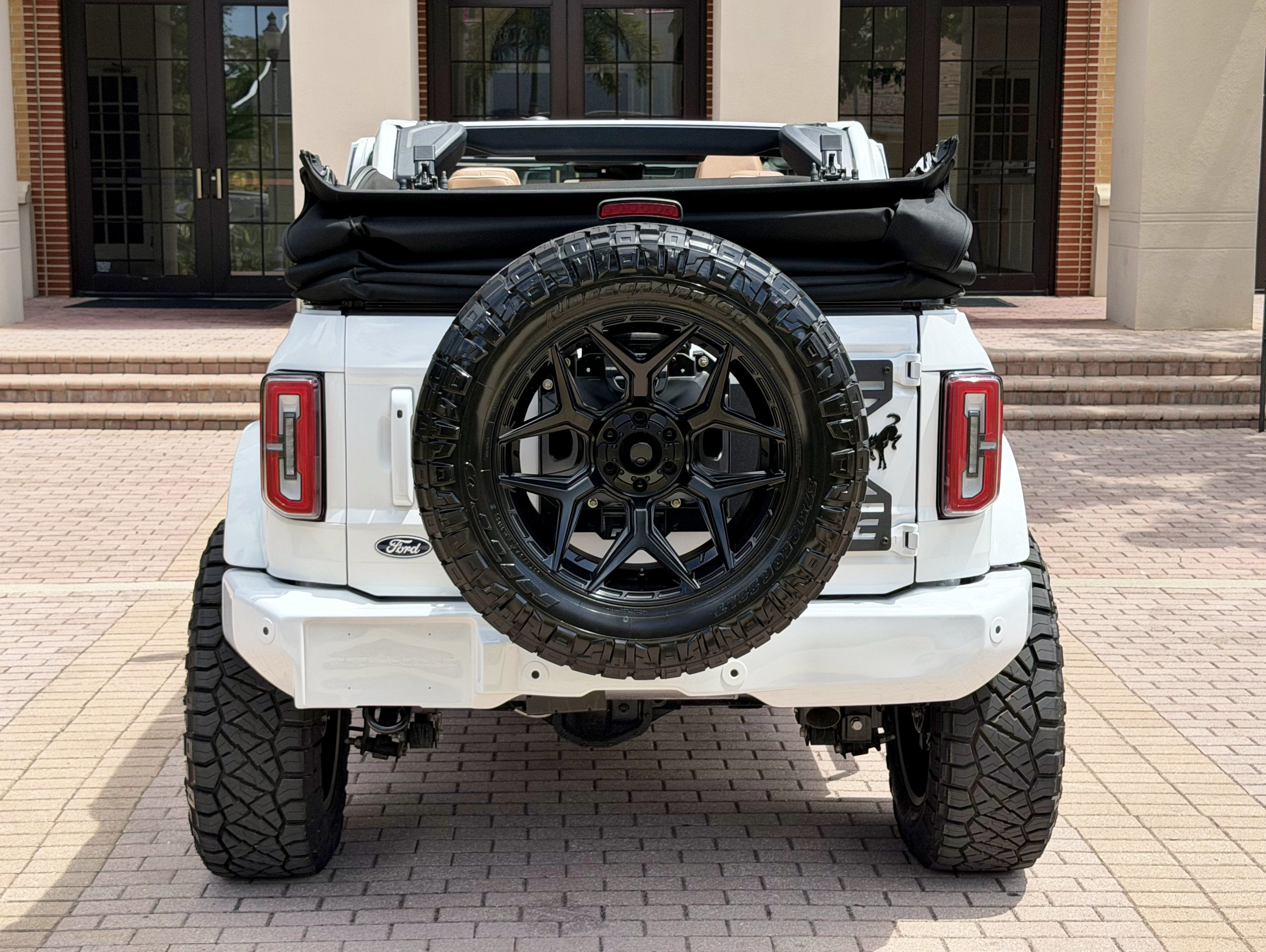 2026 Ford Bronco Outer Banks V6 Luxury Package Custom Lifted