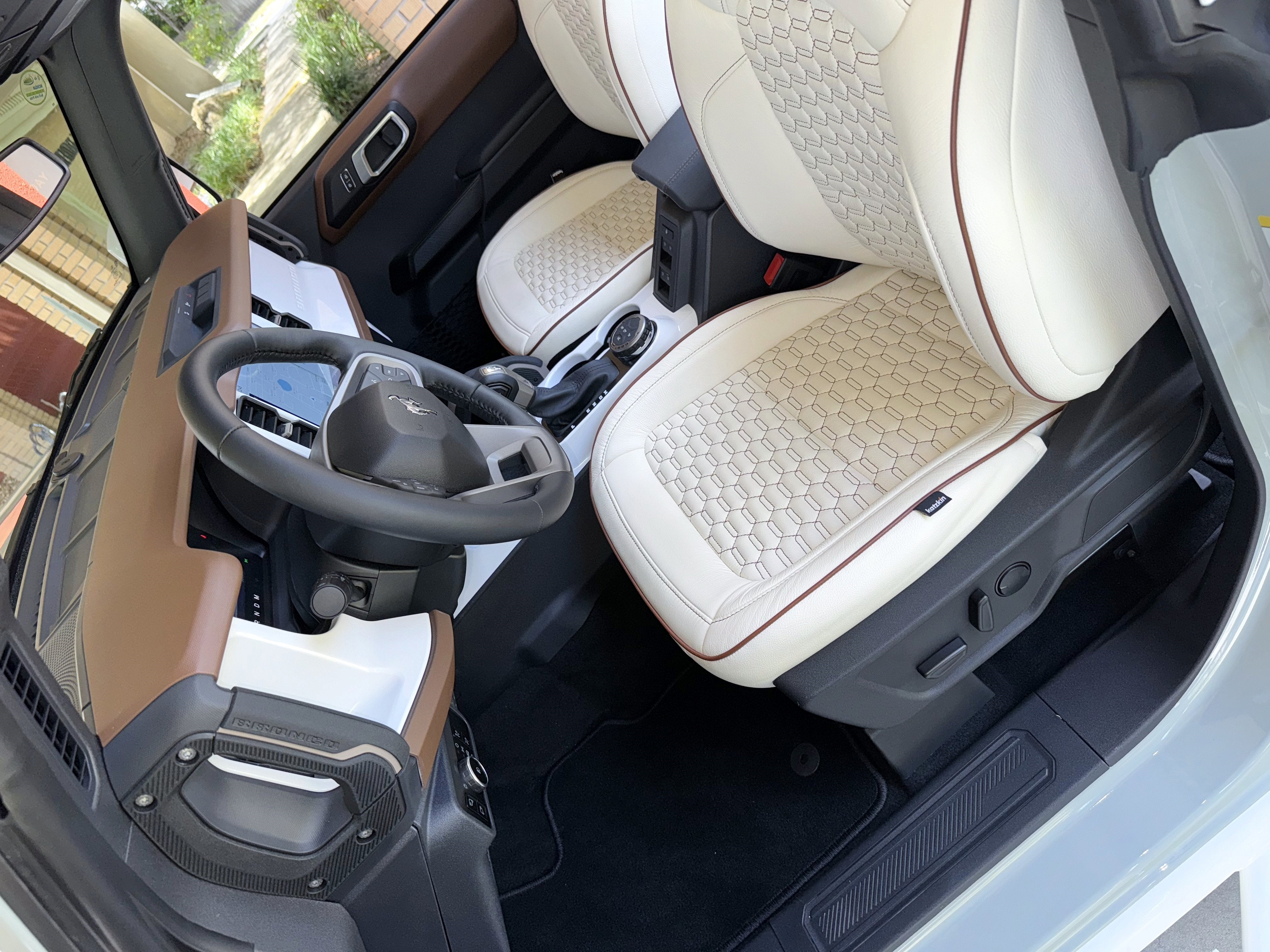 2024 Ford Bronco Outer Banks V6 Luxury Package Retro Hard Top Custom Lifted Vintage