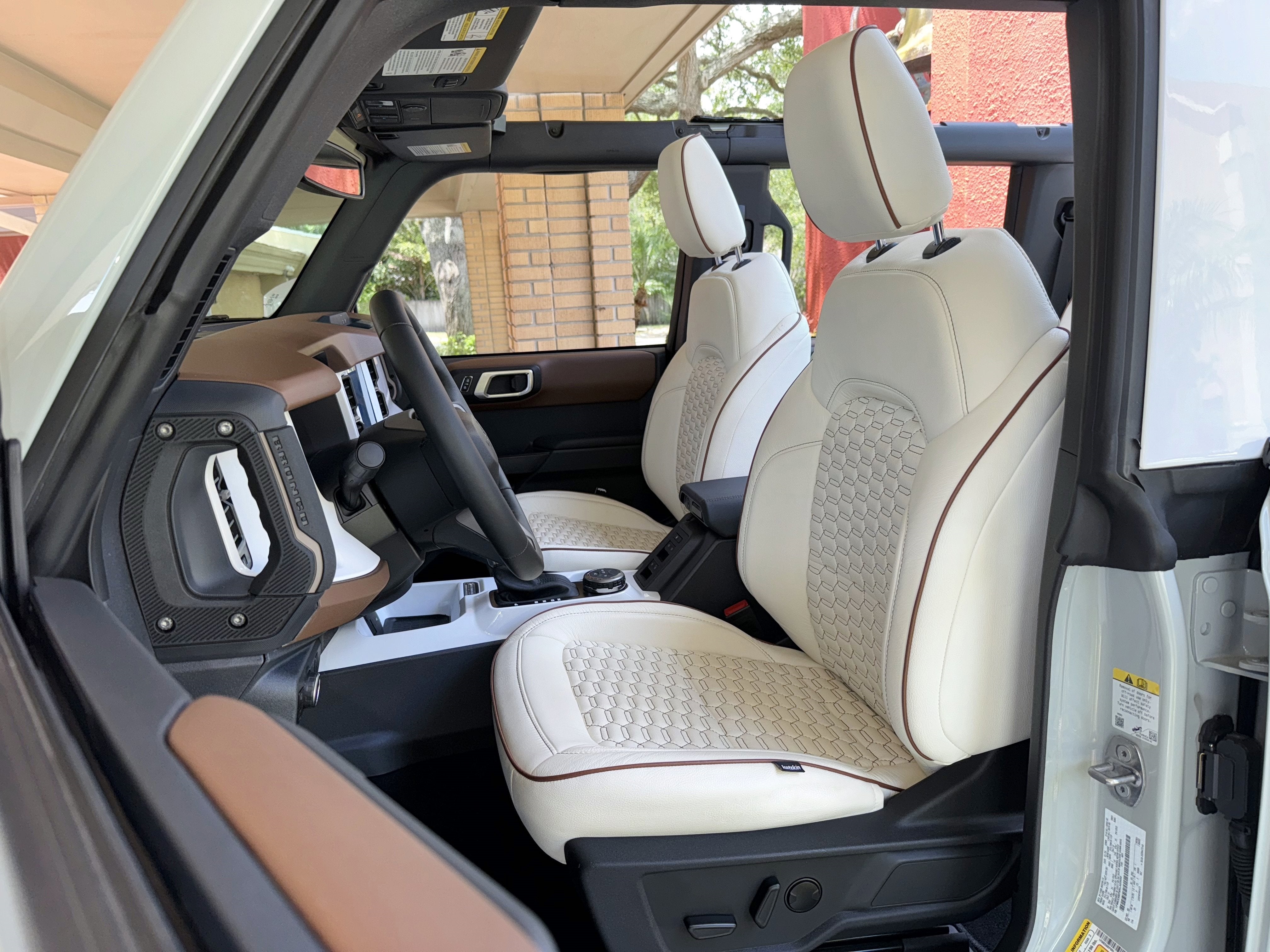 2024 Ford Bronco Outer Banks V6 Luxury Package Retro Hard Top Custom Lifted Vintage