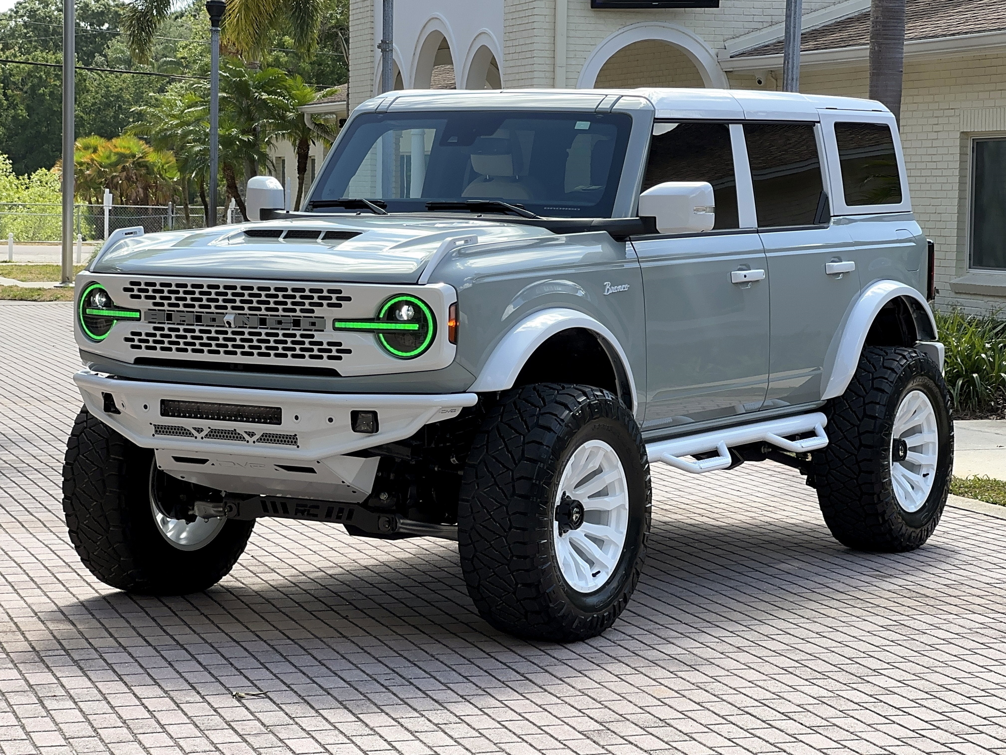 2024 Ford Bronco Outer Banks V6 Luxury Package Retro Hard Top Custom Lifted Vintage