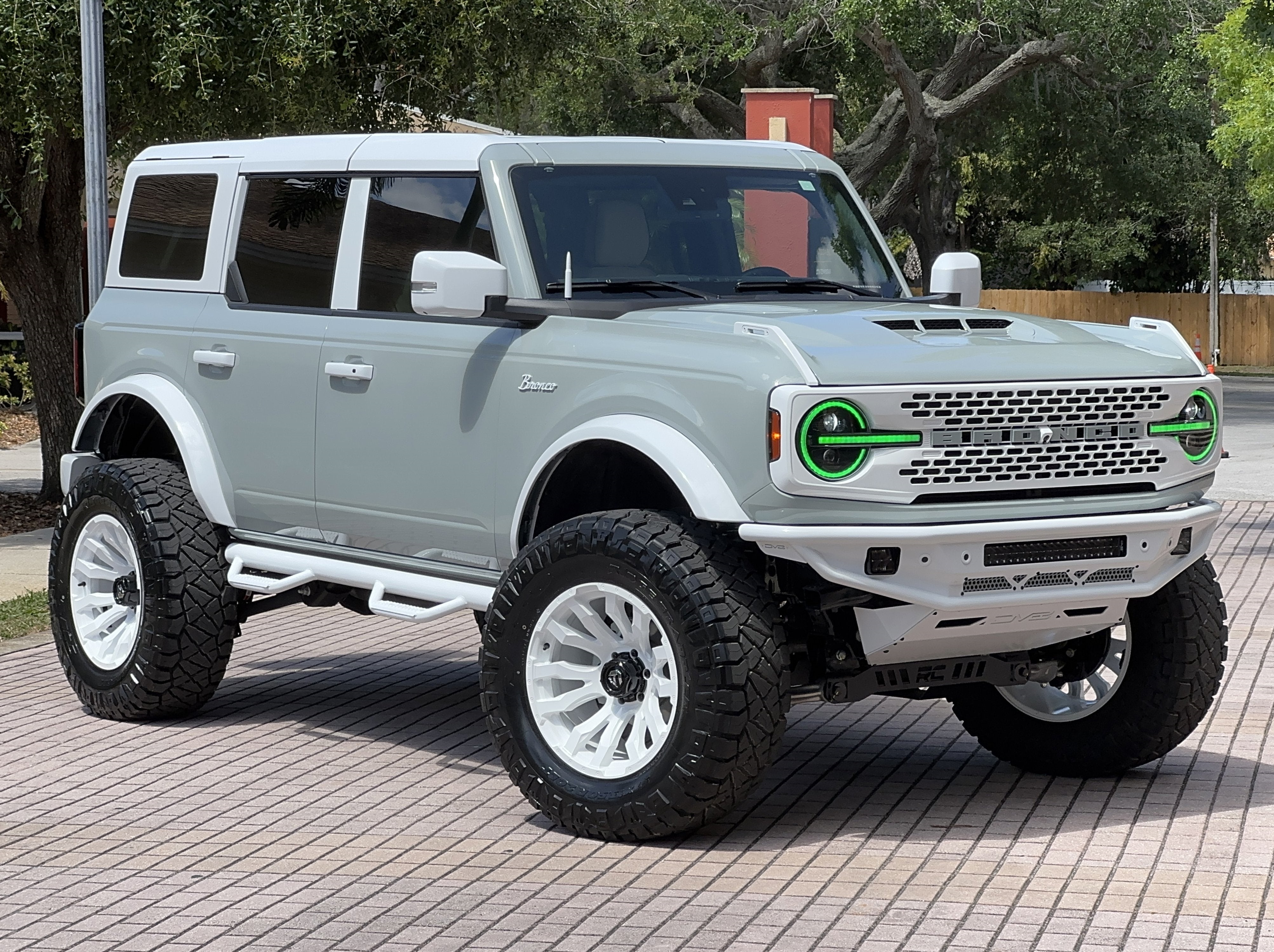 2024 Ford Bronco Outer Banks V6 Luxury Package Retro Hard Top Custom Lifted Vintage