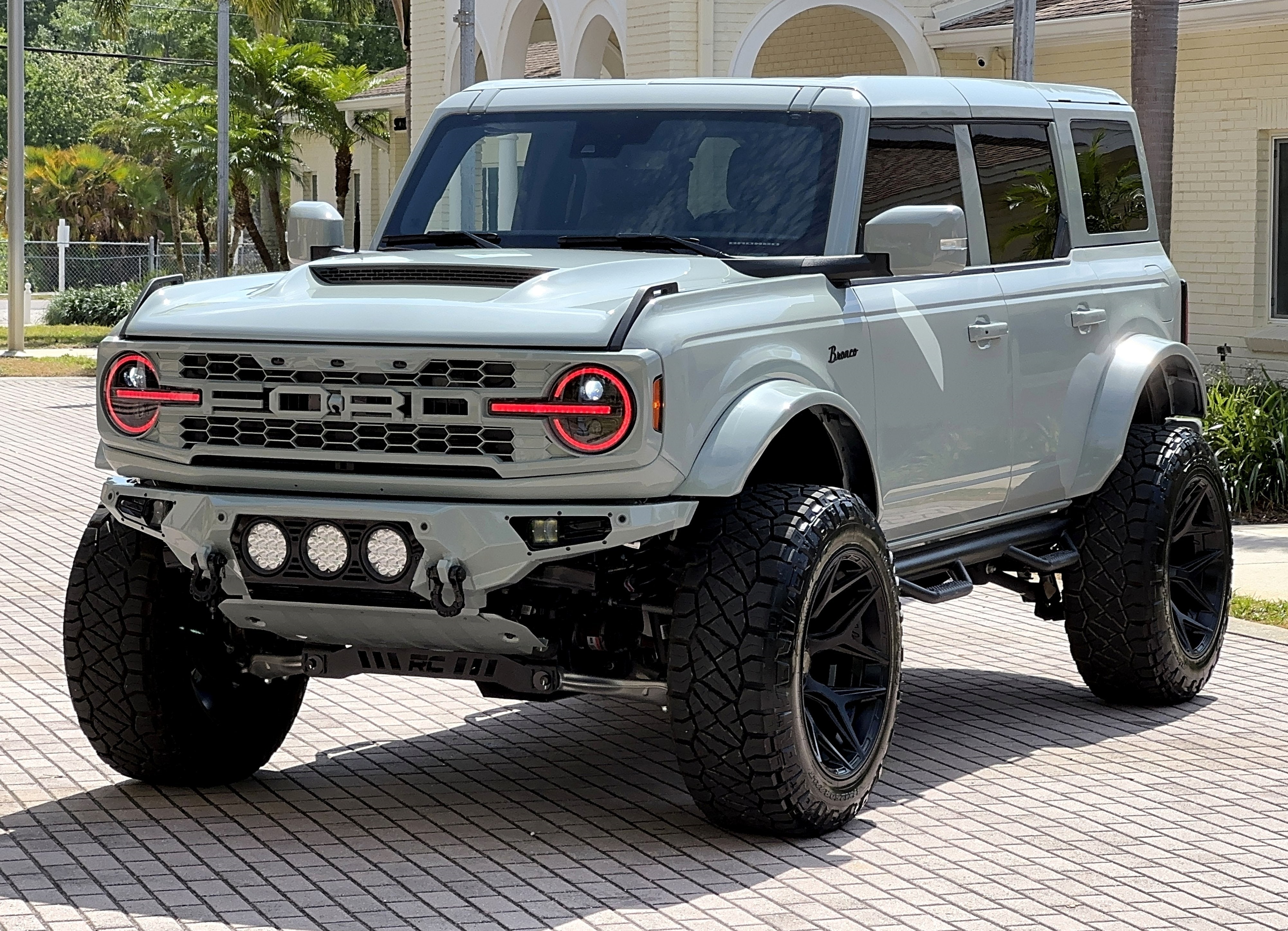 2024 Ford Bronco Outer Banks V6 Luxury Package Hard Top Custom Lifted