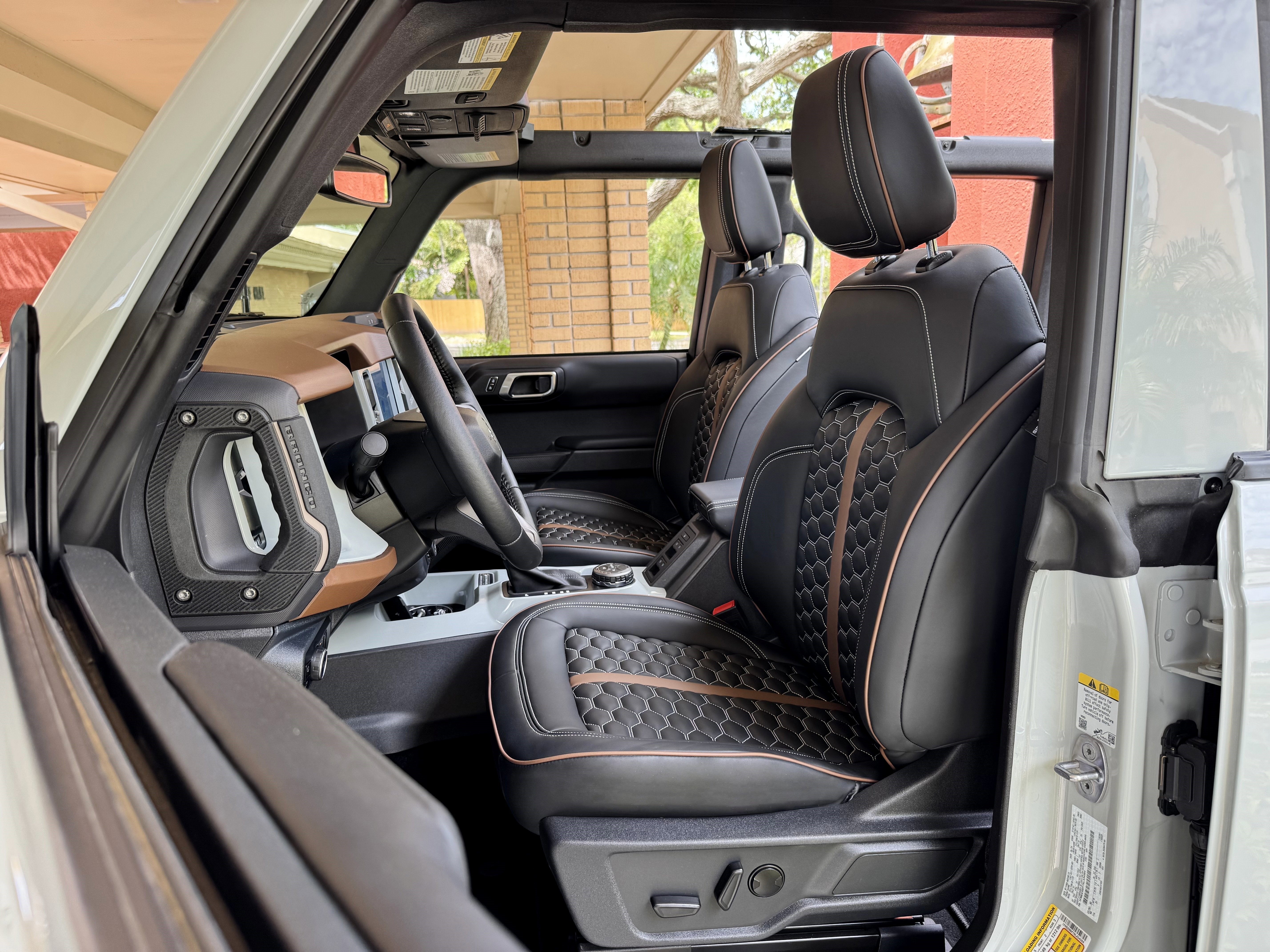 2024 Ford Bronco Outer Banks V6 Luxury Package Hard Top Custom Lifted