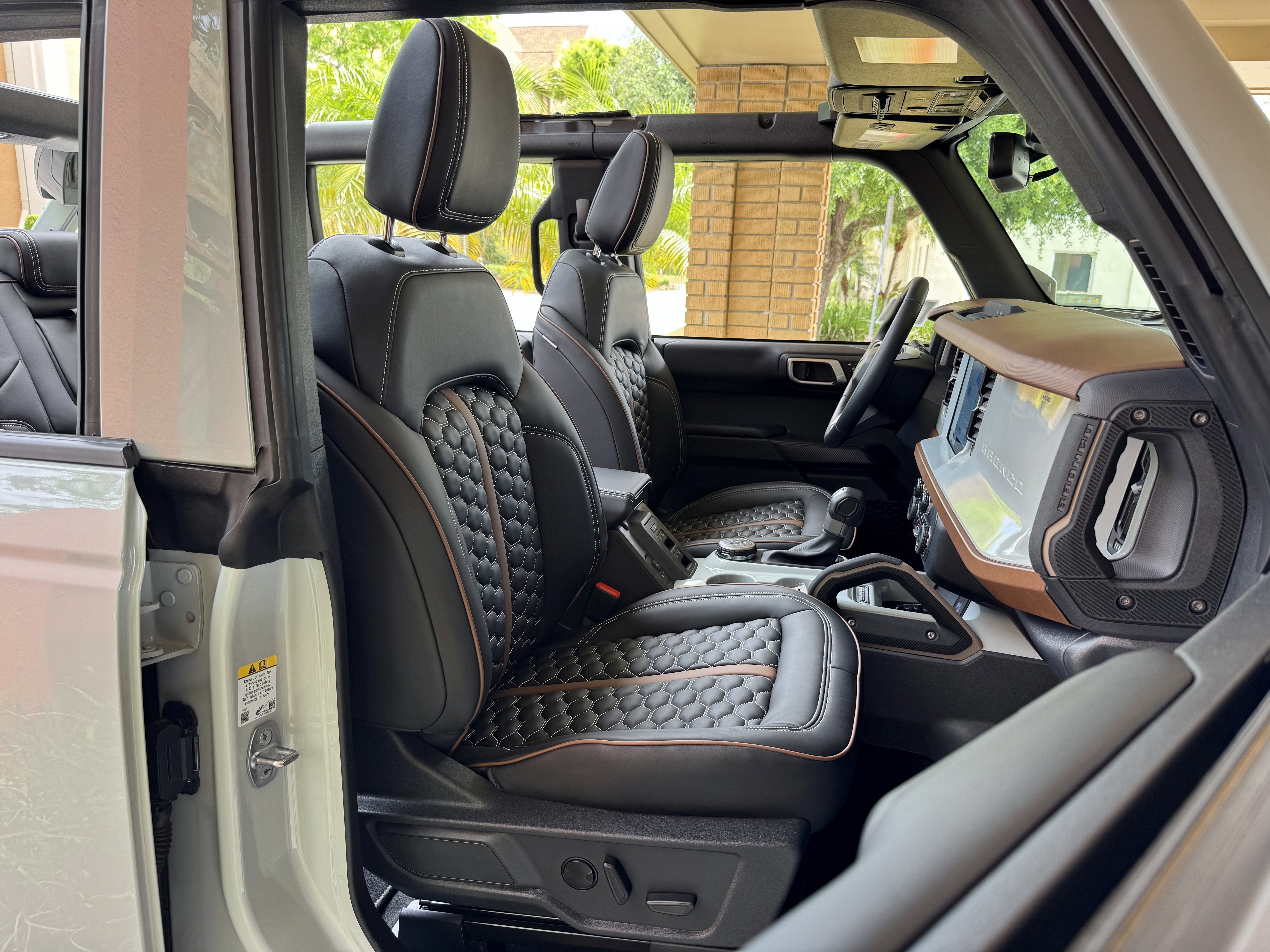 2024 Ford Bronco Outer Banks V6 Luxury Package Hard Top Custom Lifted