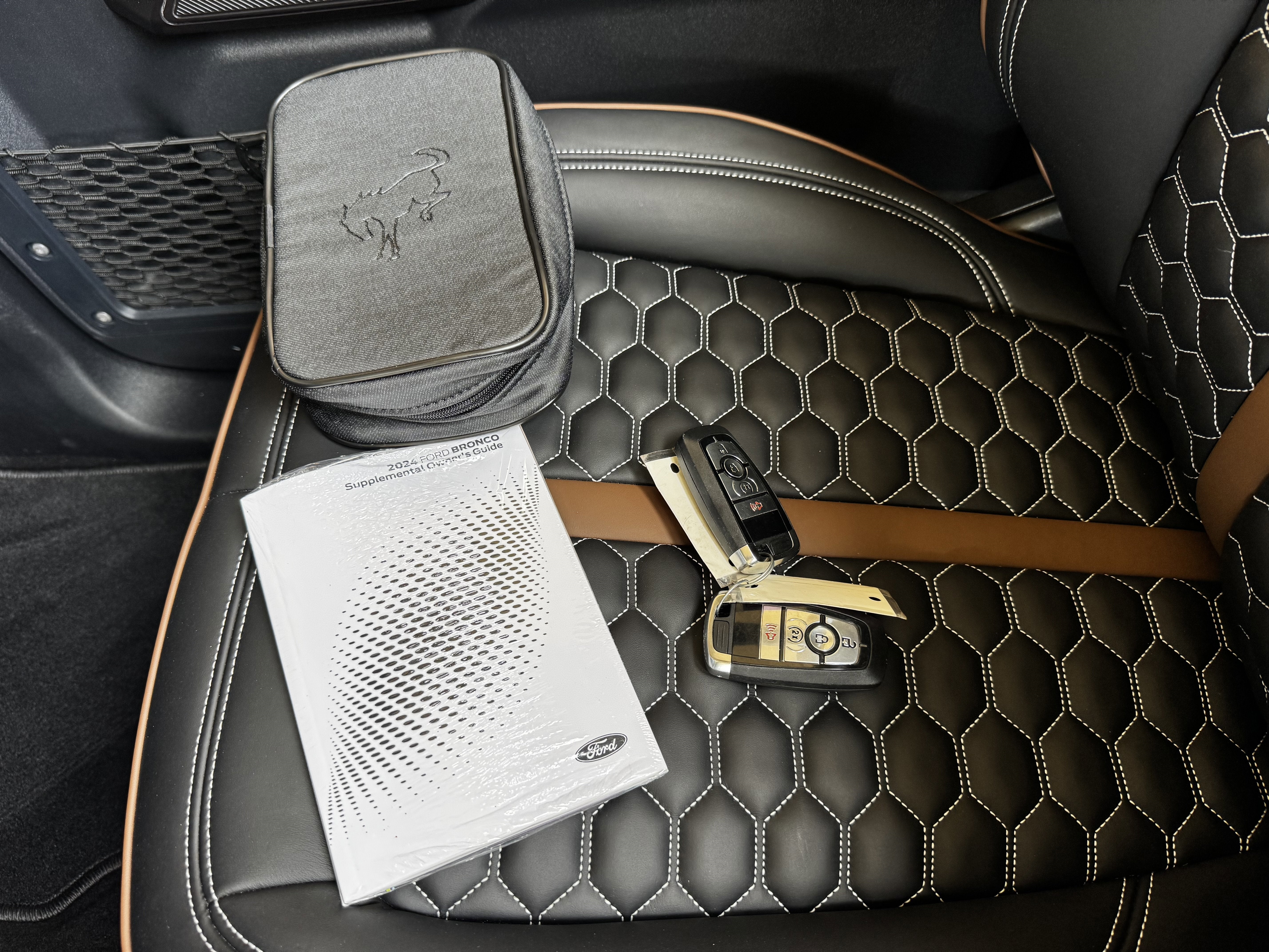 2024 Ford Bronco Outer Banks V6 Luxury Package Hard Top Custom Lifted