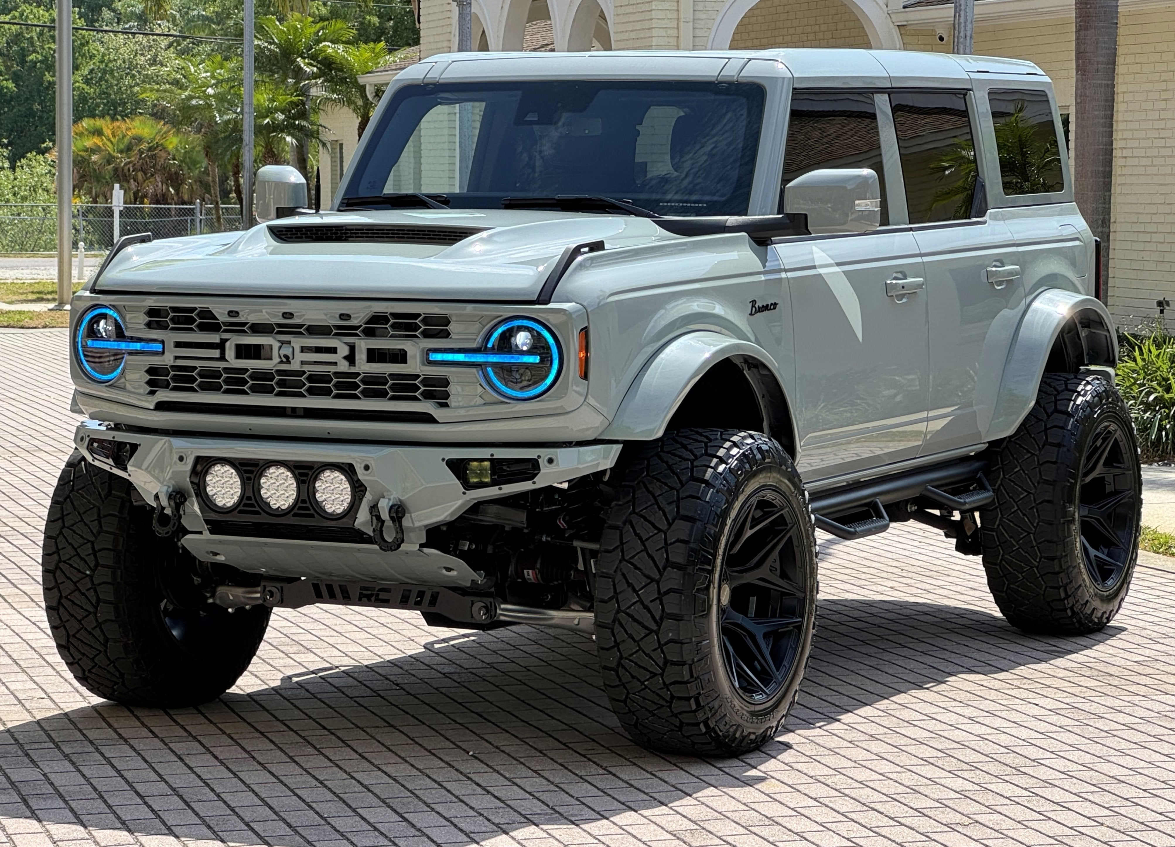 2024 Ford Bronco Outer Banks V6 Luxury Package Hard Top Custom Lifted