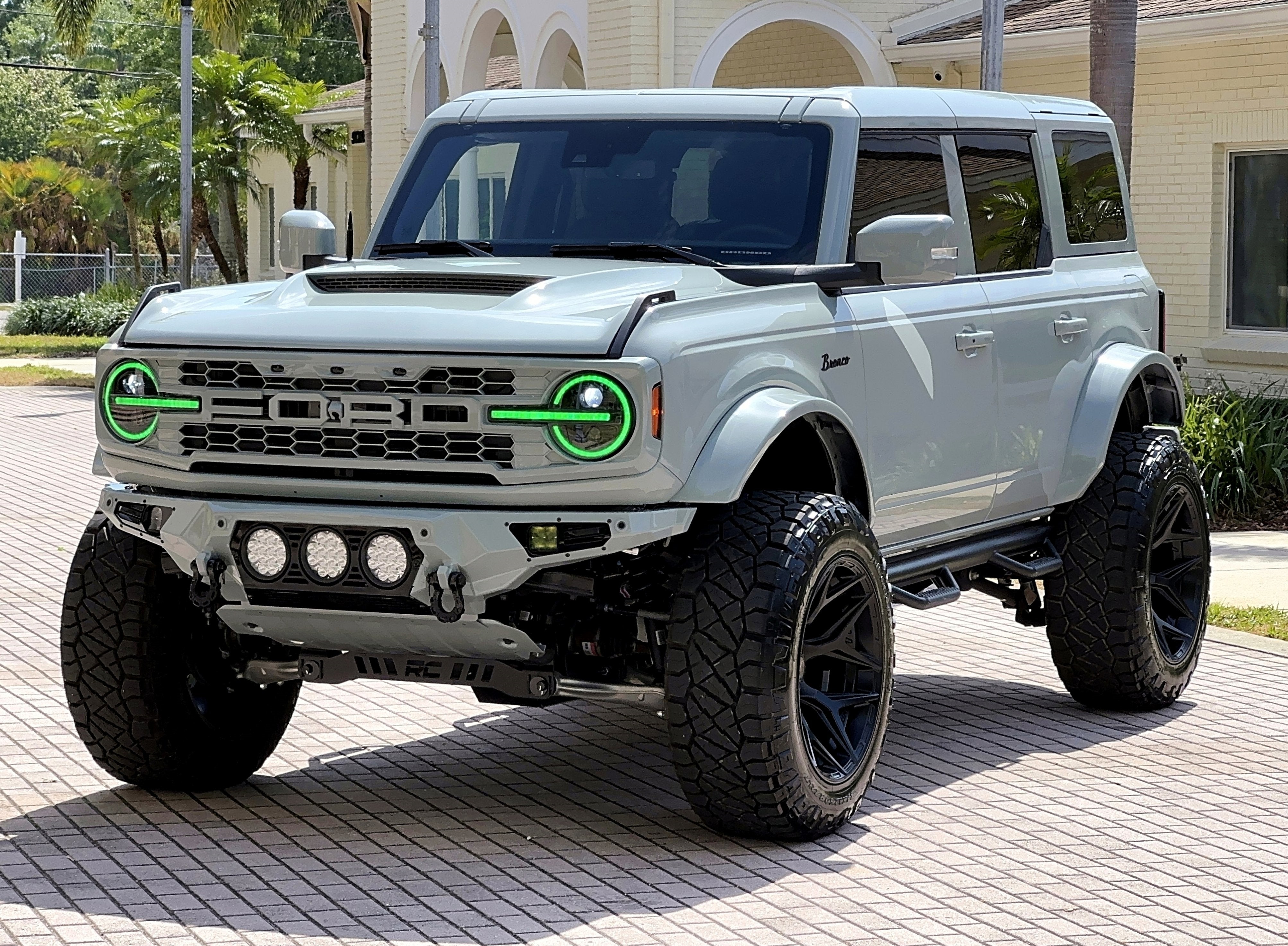 2024 Ford Bronco Outer Banks V6 Luxury Package Hard Top Custom Lifted