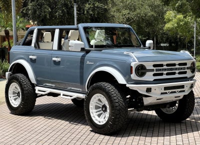 2024 Ford Bronco Outer Banks Retro Hard Top V6 Luxury Package