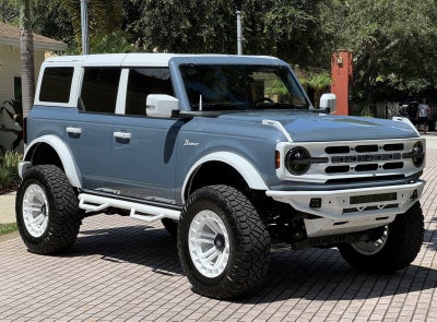 2024 Ford Bronco Outer Banks Retro Hard Top V6 Luxury Package