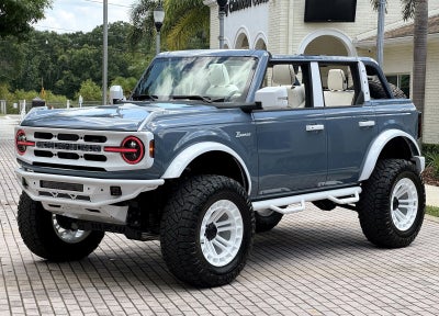 2024 Ford Bronco Outer Banks Retro Hard Top V6 Luxury Package