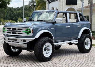 2024 Ford Bronco Outer Banks Retro Hard Top V6 Luxury Package