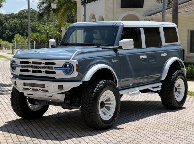 2024 Ford Bronco Outer Banks Retro Hard Top V6 Luxury Package