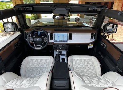 2024 Ford Bronco Outer Banks Retro Hard Top V6 Luxury Package