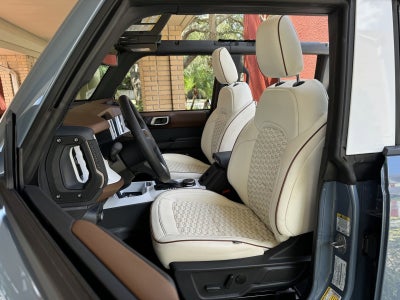 2024 Ford Bronco Outer Banks Retro Hard Top V6 Luxury Package