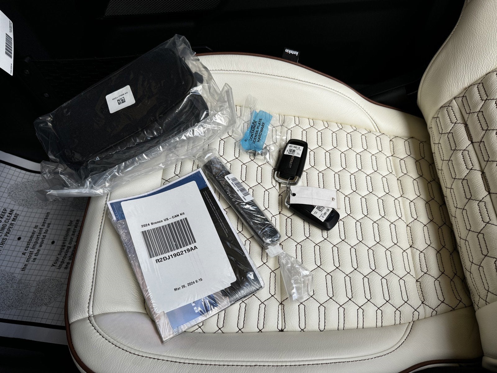 2024 Ford Bronco Outer Banks Retro Hard Top V6 Luxury Package