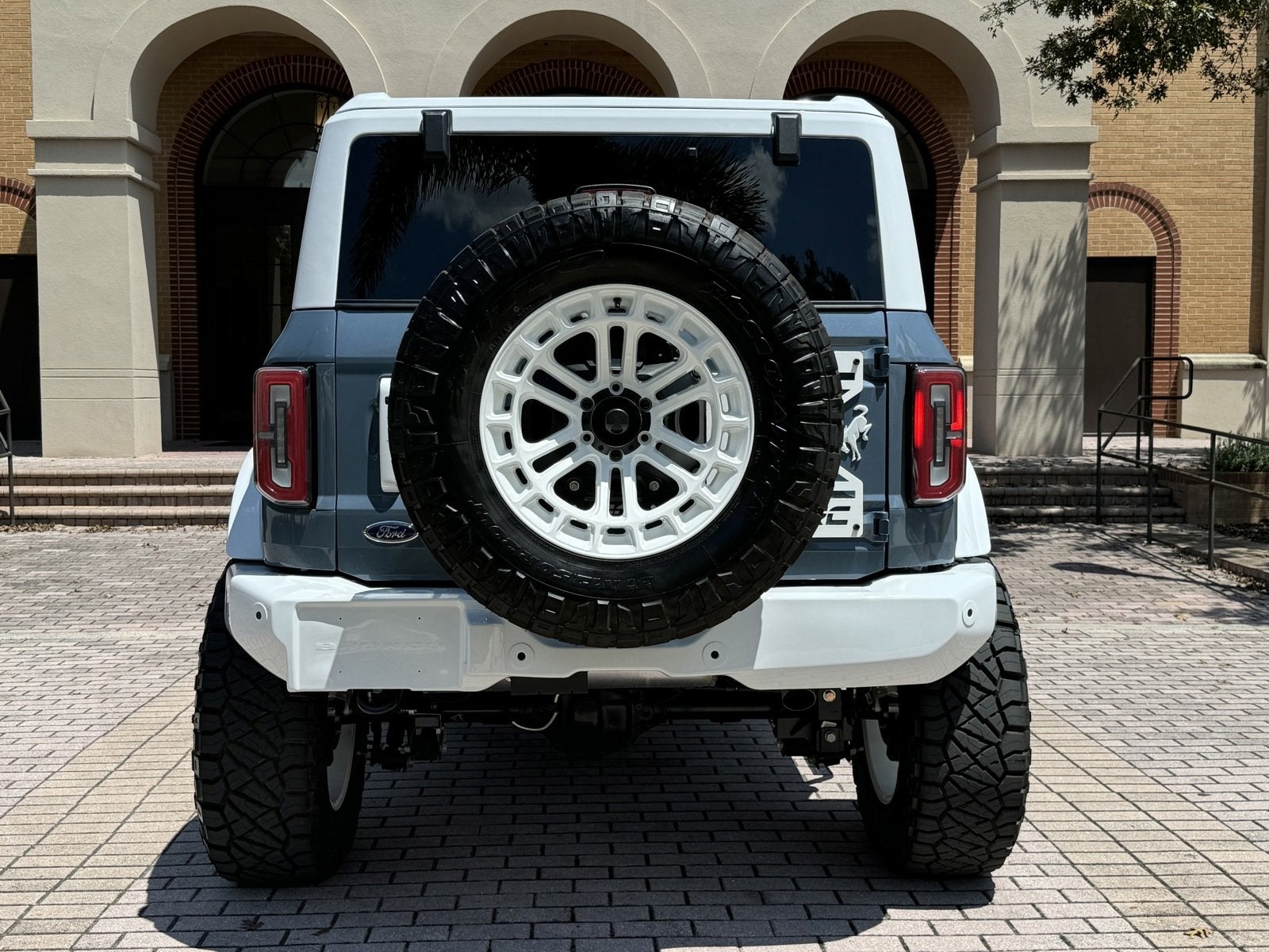 2024 Ford Bronco Outer Banks Retro Hard Top V6 Luxury Package