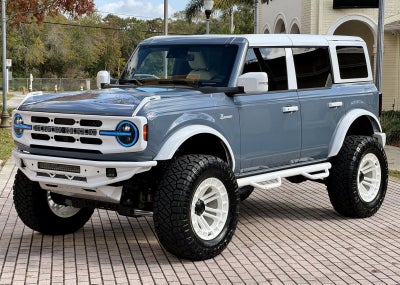 2024 Ford Bronco Outer Banks Retro Hard Top V6 Luxury Package