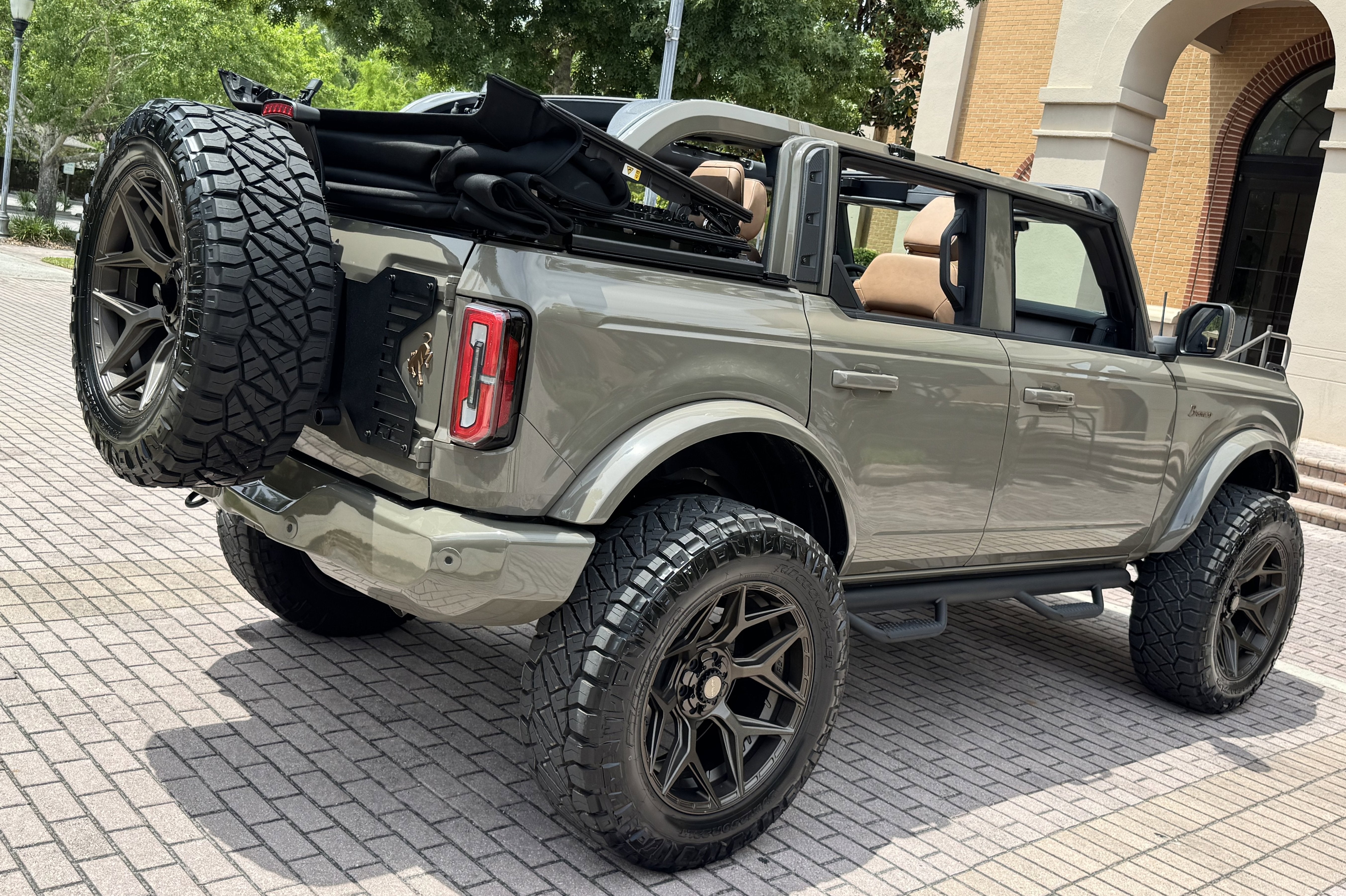 2025 Ford Bronco Outer Banks V6 Custom Lifted