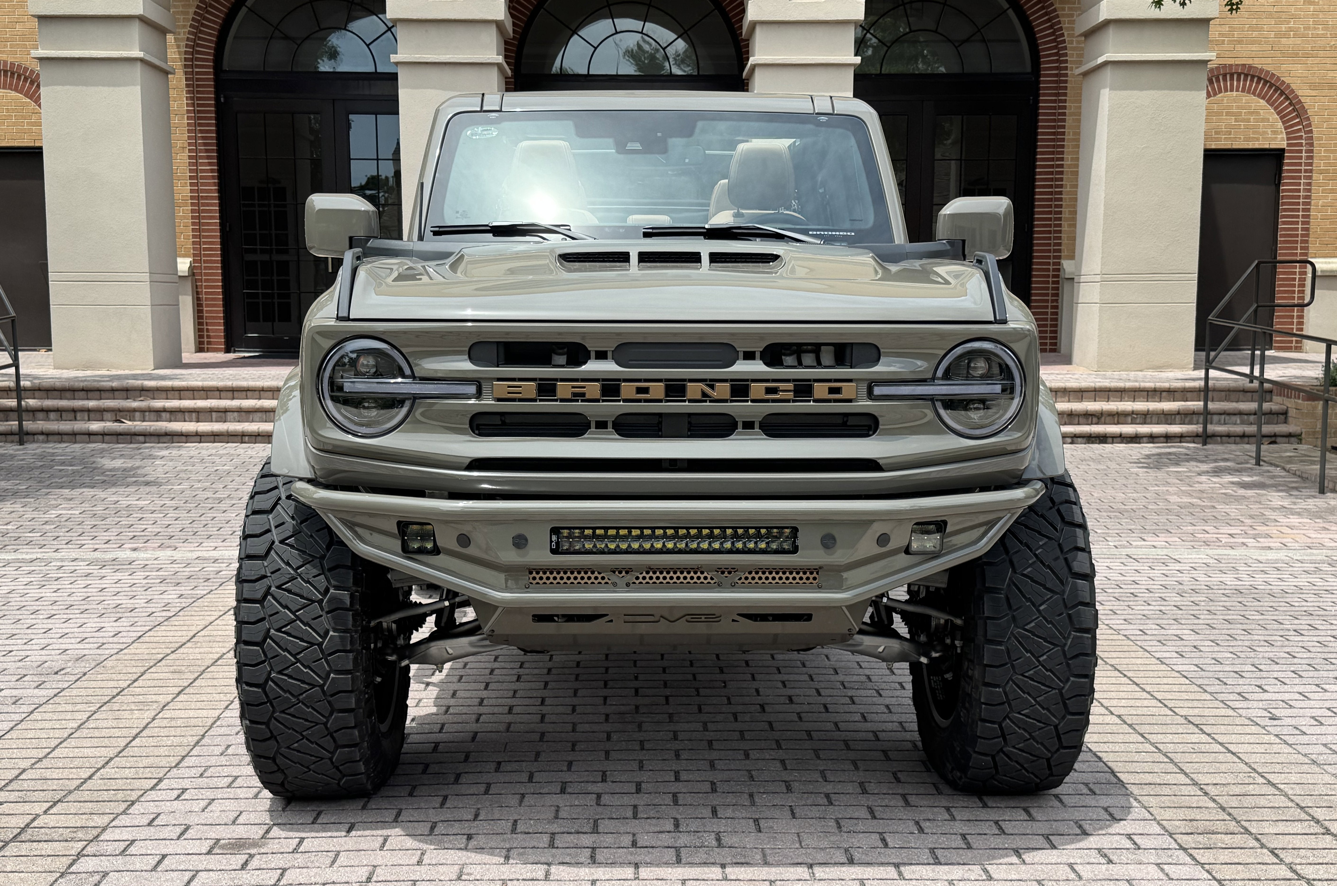 2025 Ford Bronco Outer Banks V6 Custom Lifted