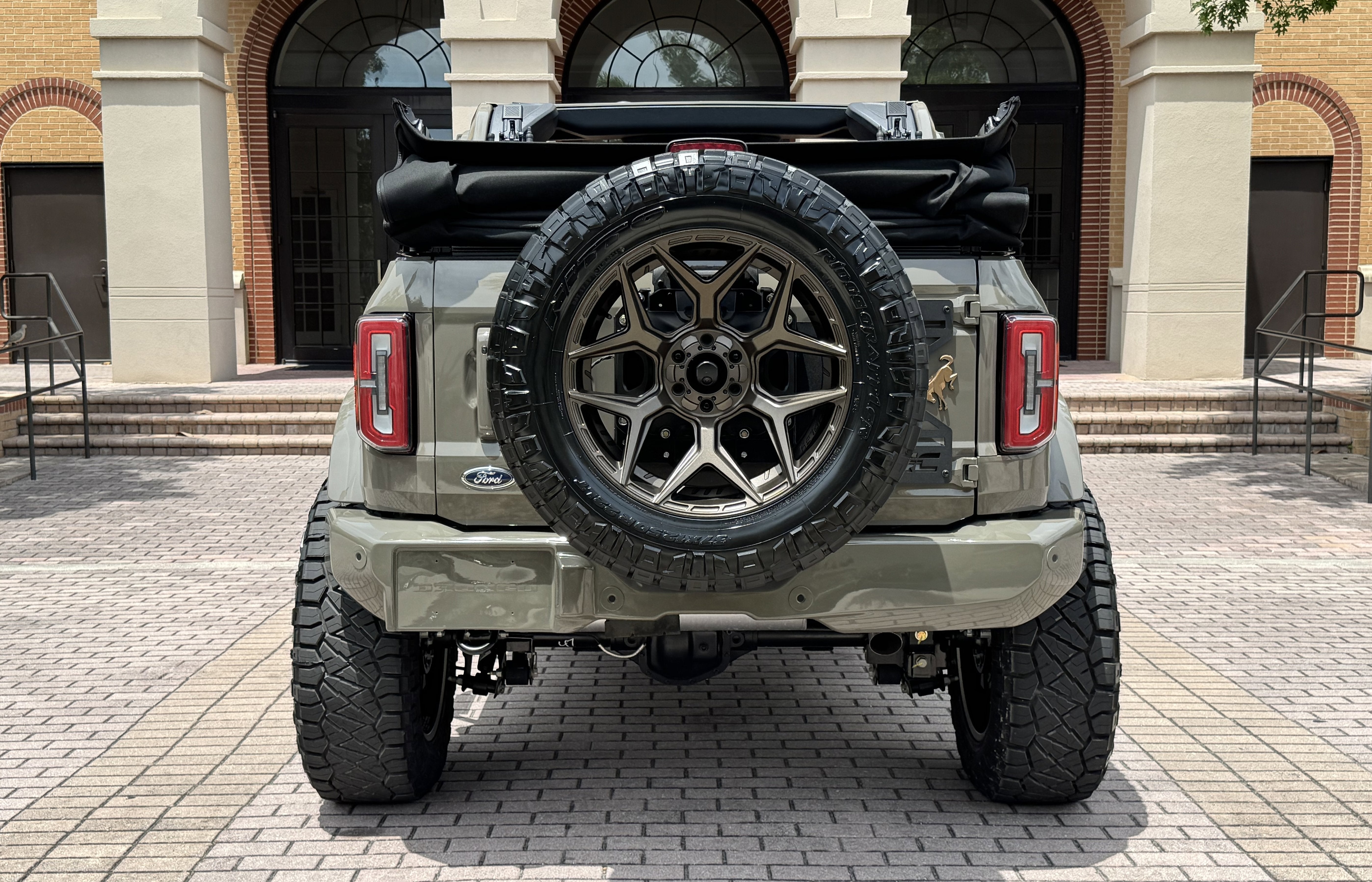 2025 Ford Bronco Outer Banks V6 Custom Lifted