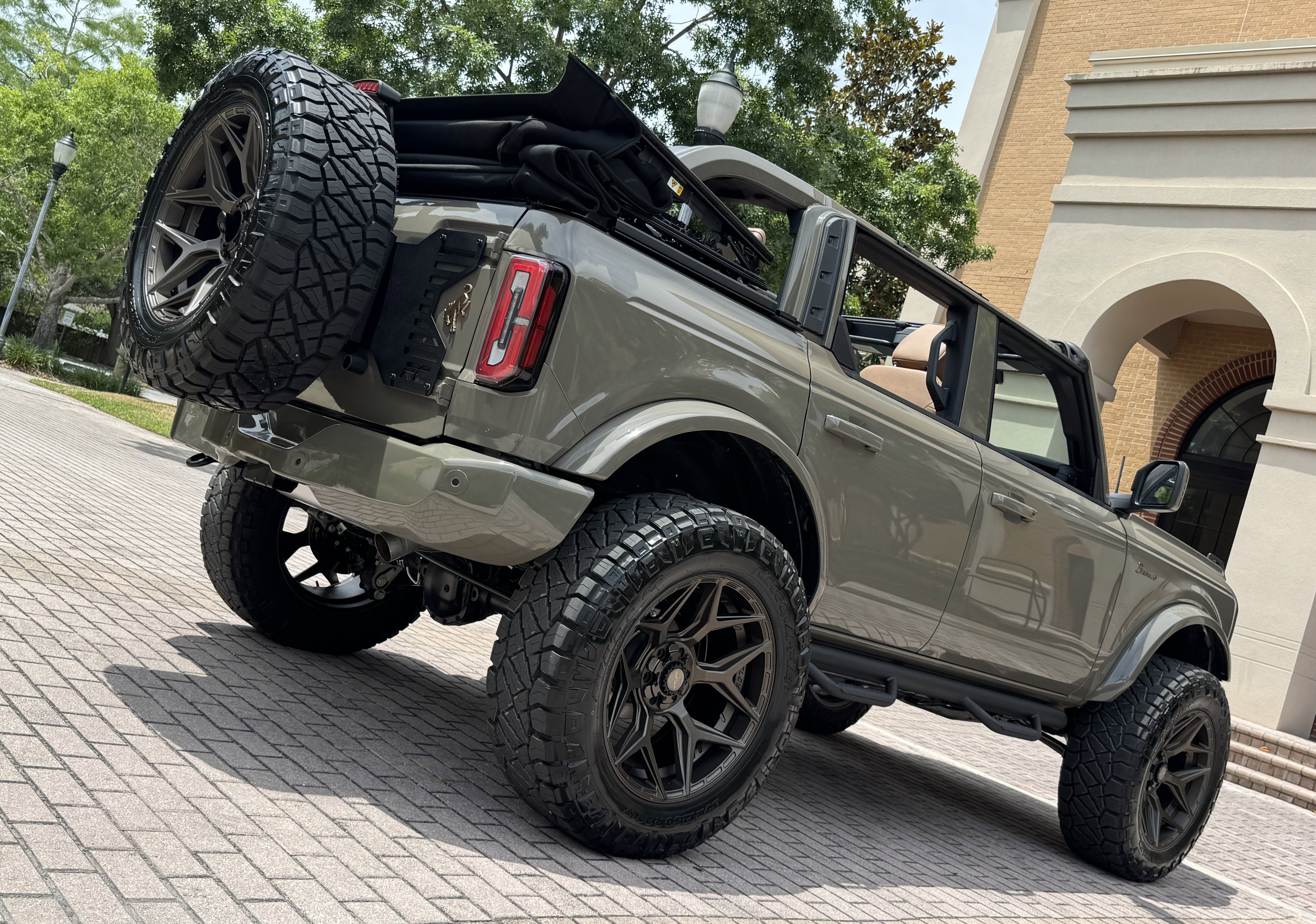 2025 Ford Bronco Outer Banks V6 Custom Lifted