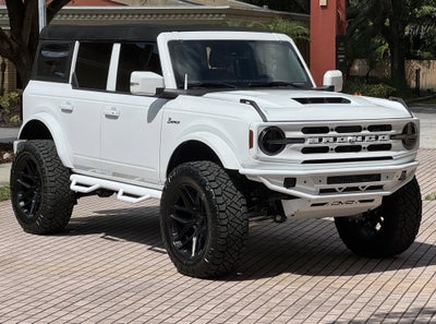2025 Ford Bronco Outer Banks V6 Luxury Package Custom Lifted