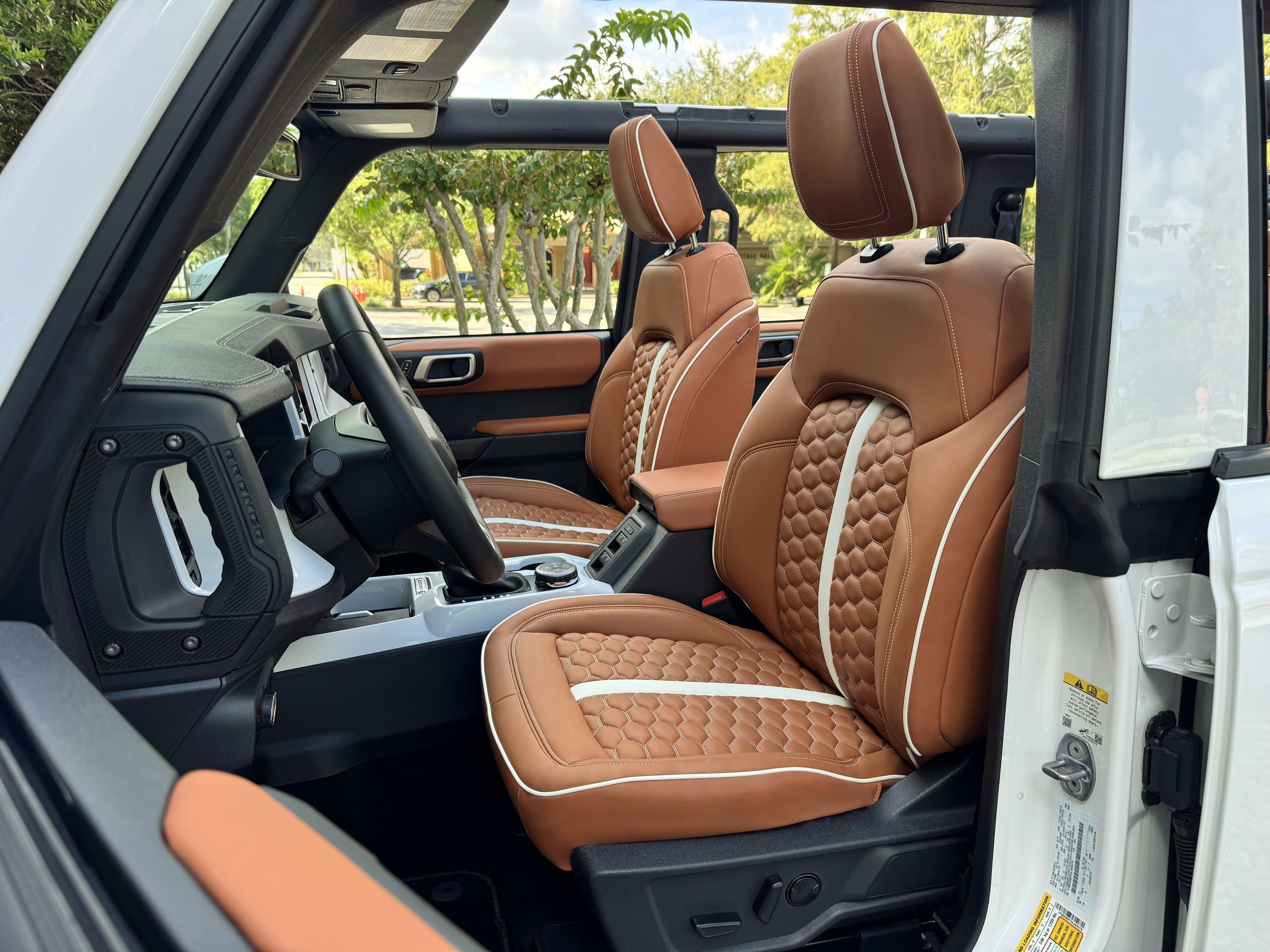 2025 Ford Bronco Outer Banks V6 Luxury Package Custom Lifted