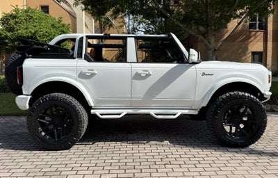 2025 Ford Bronco Outer Banks V6 Luxury Package Custom Lifted