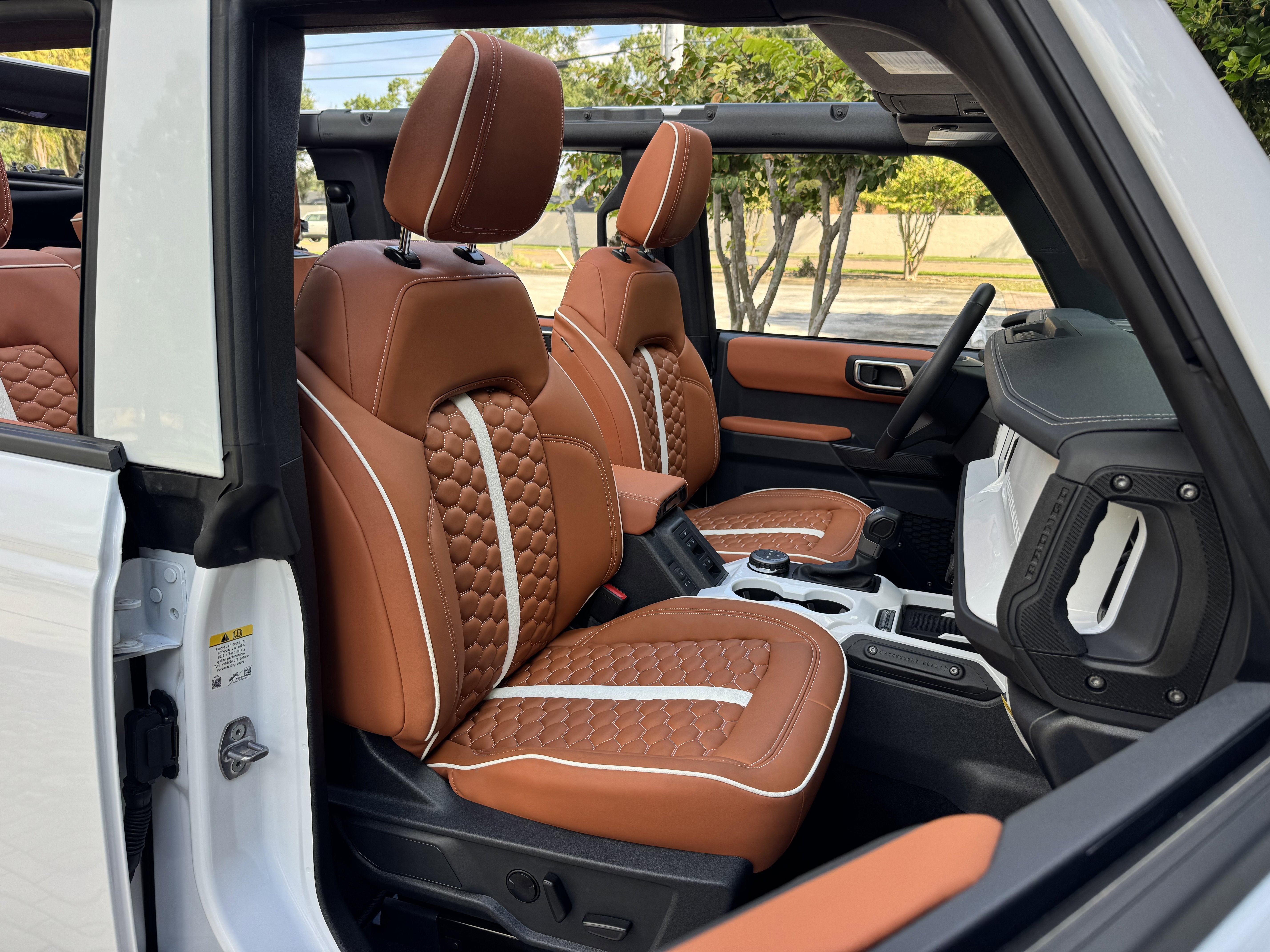 2025 Ford Bronco Outer Banks V6 Luxury Package Custom Lifted