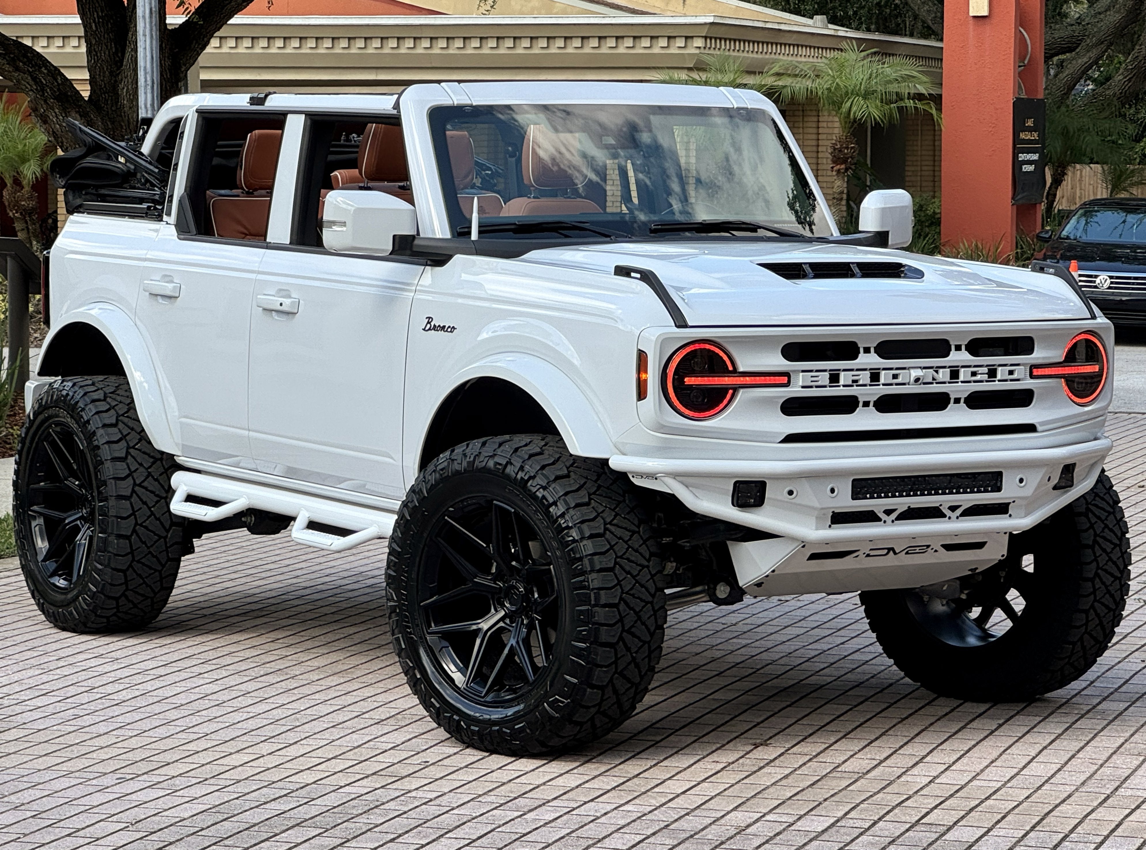 2025 Ford Bronco Outer Banks V6 Luxury Package Custom Lifted