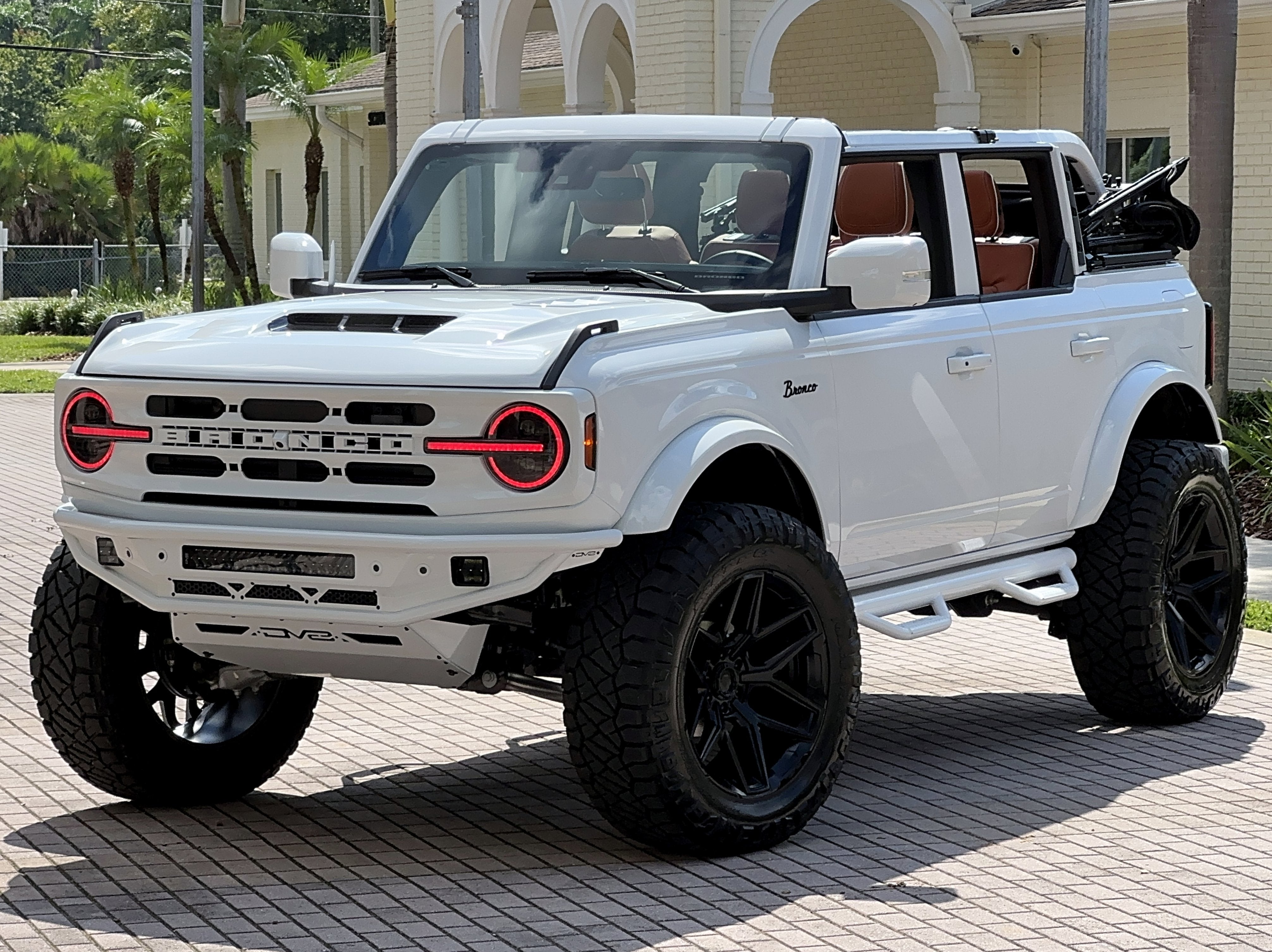 2025 Ford Bronco Outer Banks V6 Luxury Package Custom Lifted