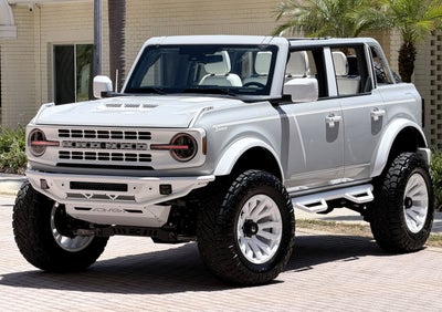 2026 Ford Bronco V6 Retro Outer Banks Luxury Pkg Custom Lifted