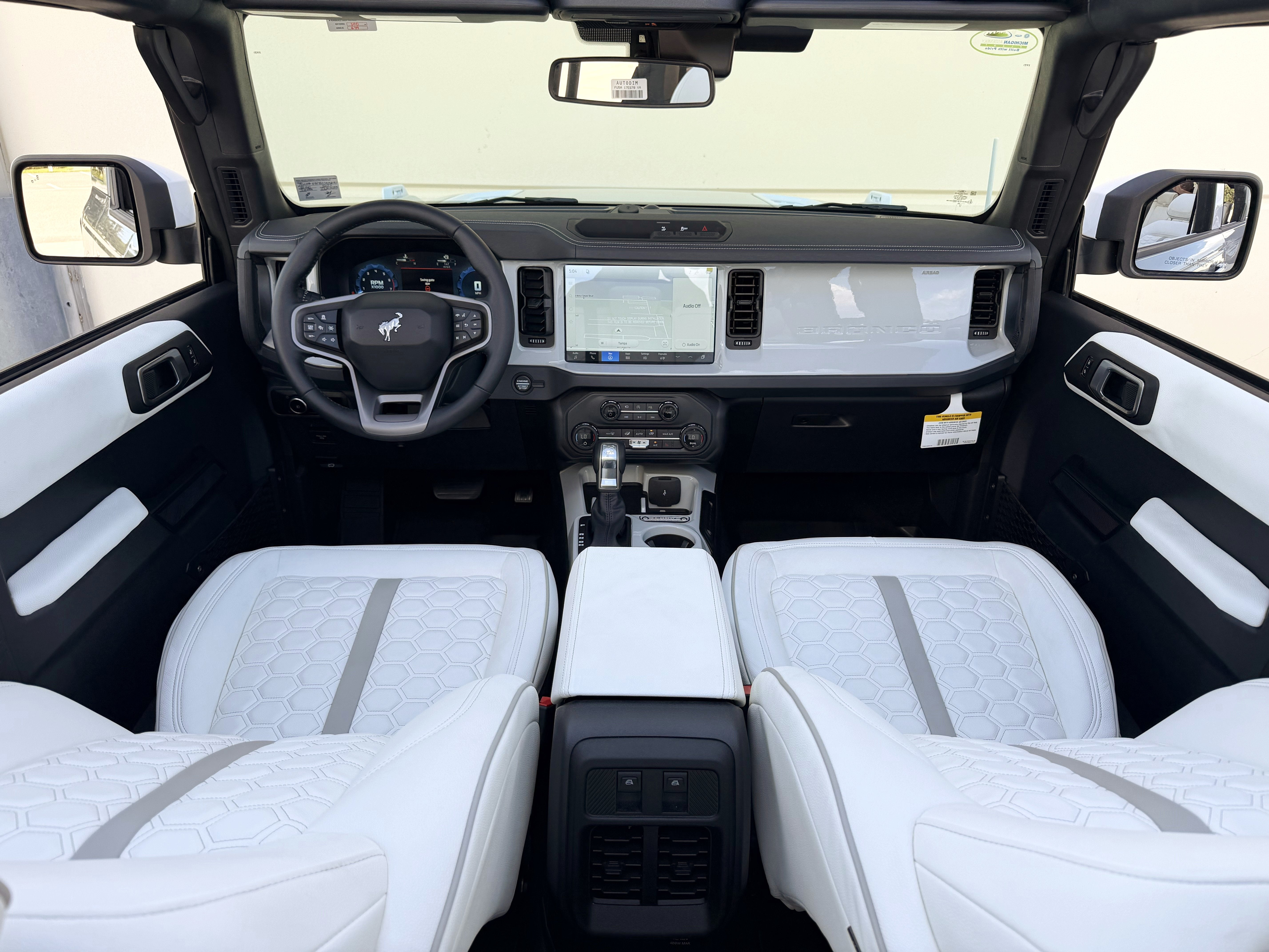2026 Ford Bronco V6 Retro Outer Banks Luxury Pkg Custom Lifted