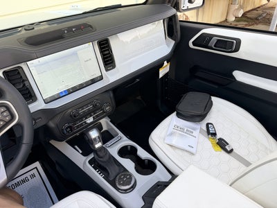 2026 Ford Bronco V6 Retro Outer Banks Luxury Pkg Custom Lifted
