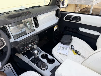 2026 Ford Bronco V6 Retro Outer Banks Luxury Pkg Custom Lifted