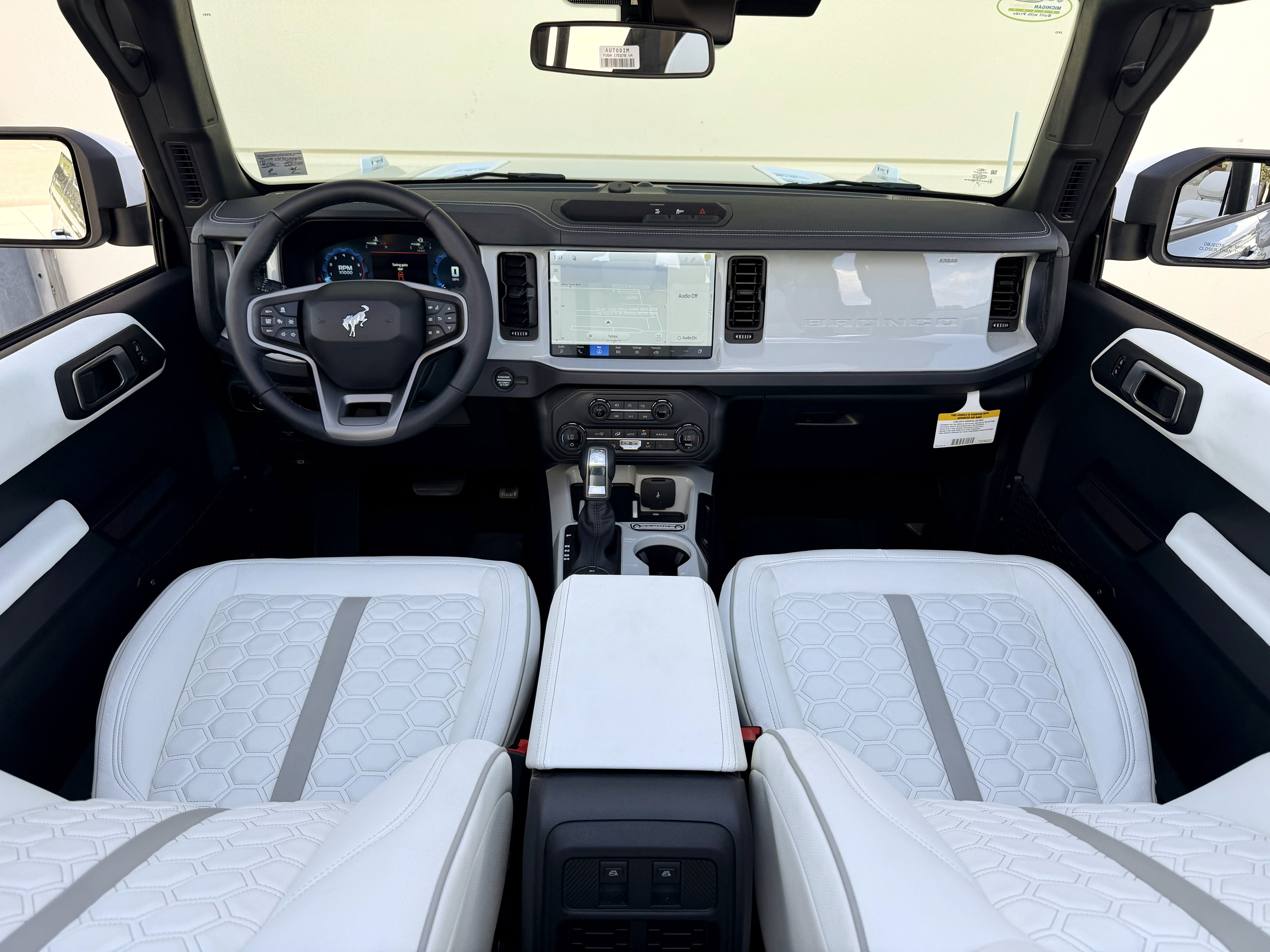 2026 Ford Bronco V6 Retro Outer Banks Luxury Pkg Custom Lifted