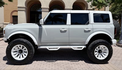 2026 Ford Bronco V6 Retro Outer Banks Luxury Pkg Custom Lifted