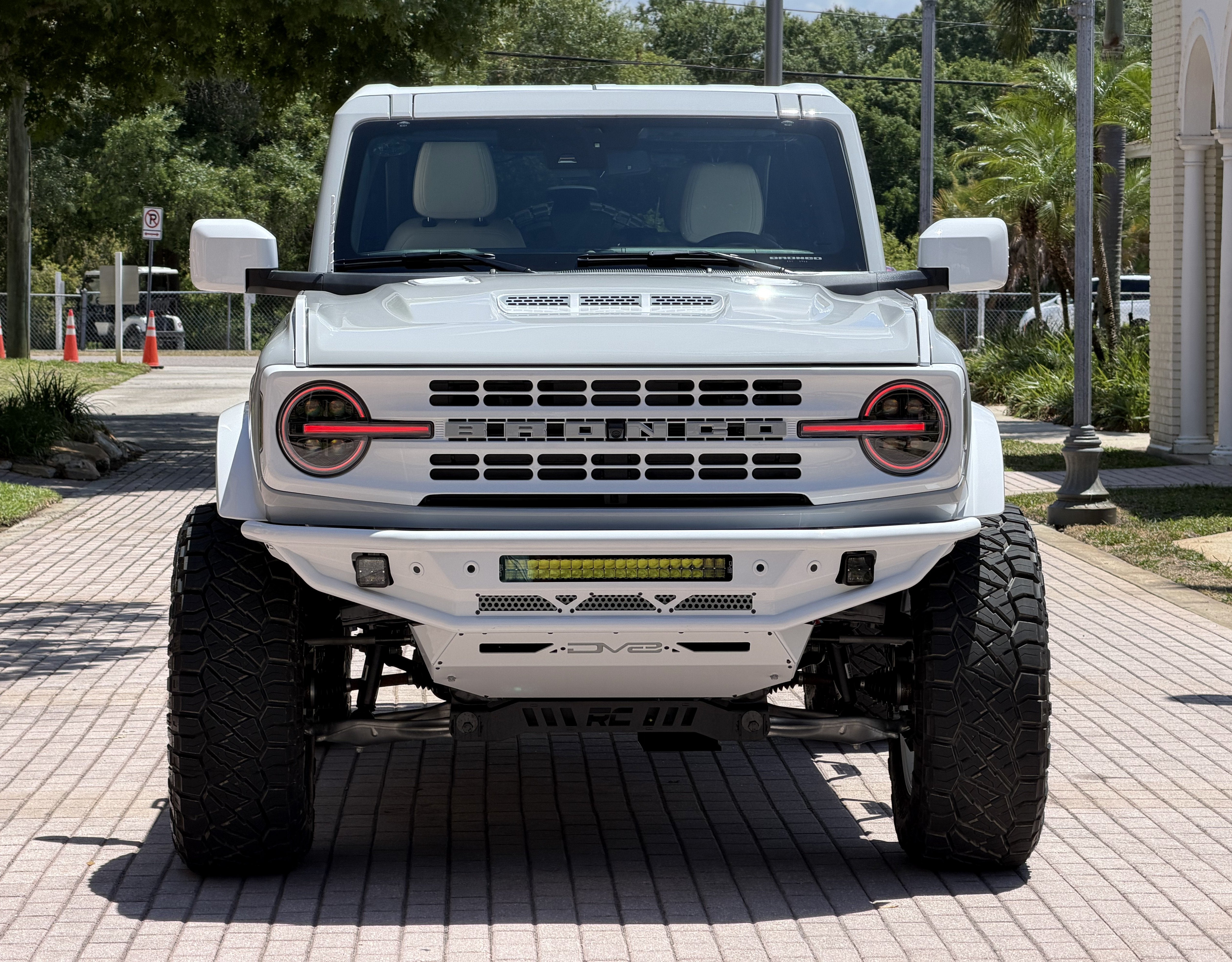 2026 Ford Bronco V6 Retro Outer Banks Luxury Pkg Custom Lifted