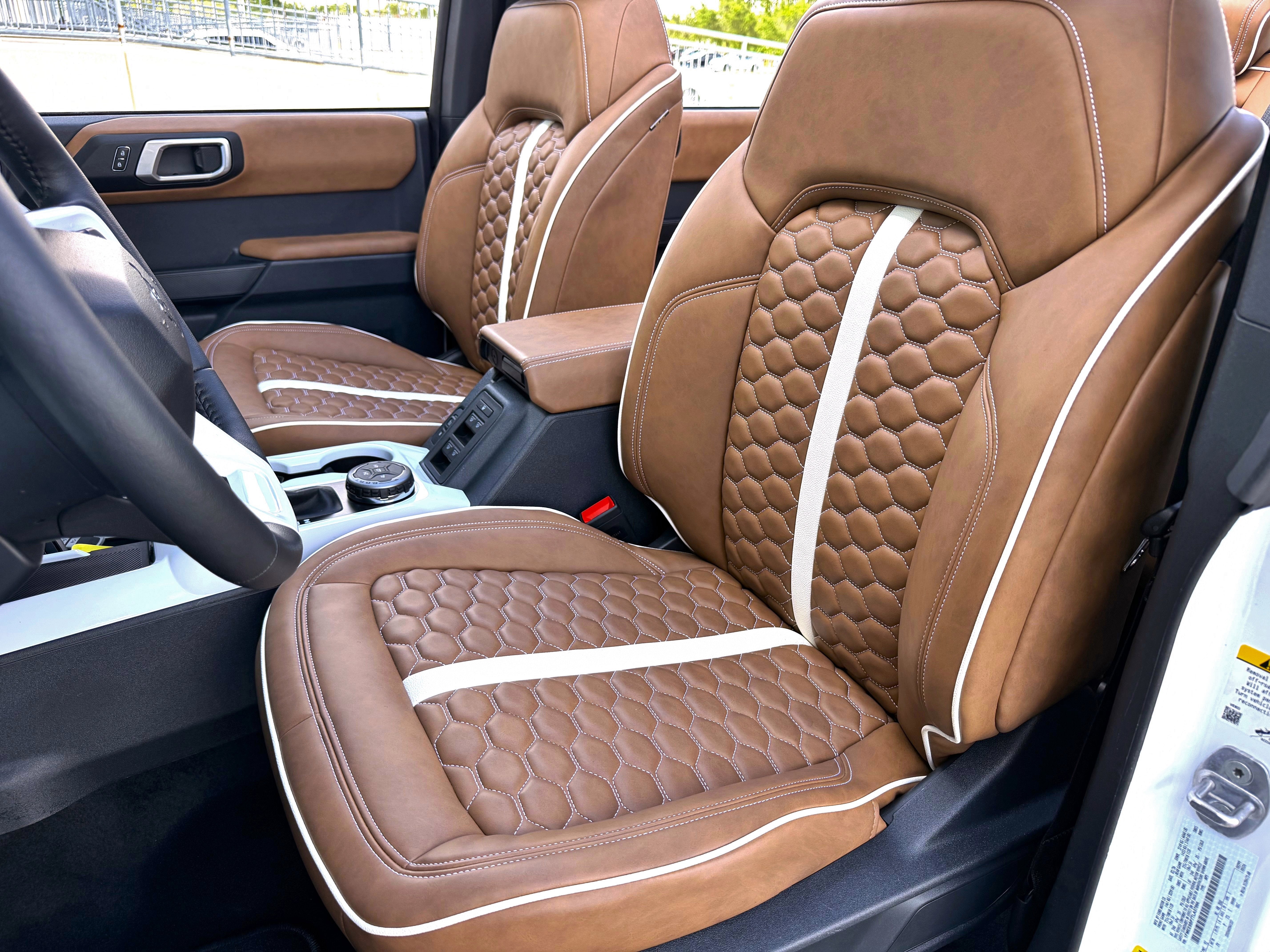 2026 Ford Bronco V6 Outer Banks Black Appearance Package Luxury Package