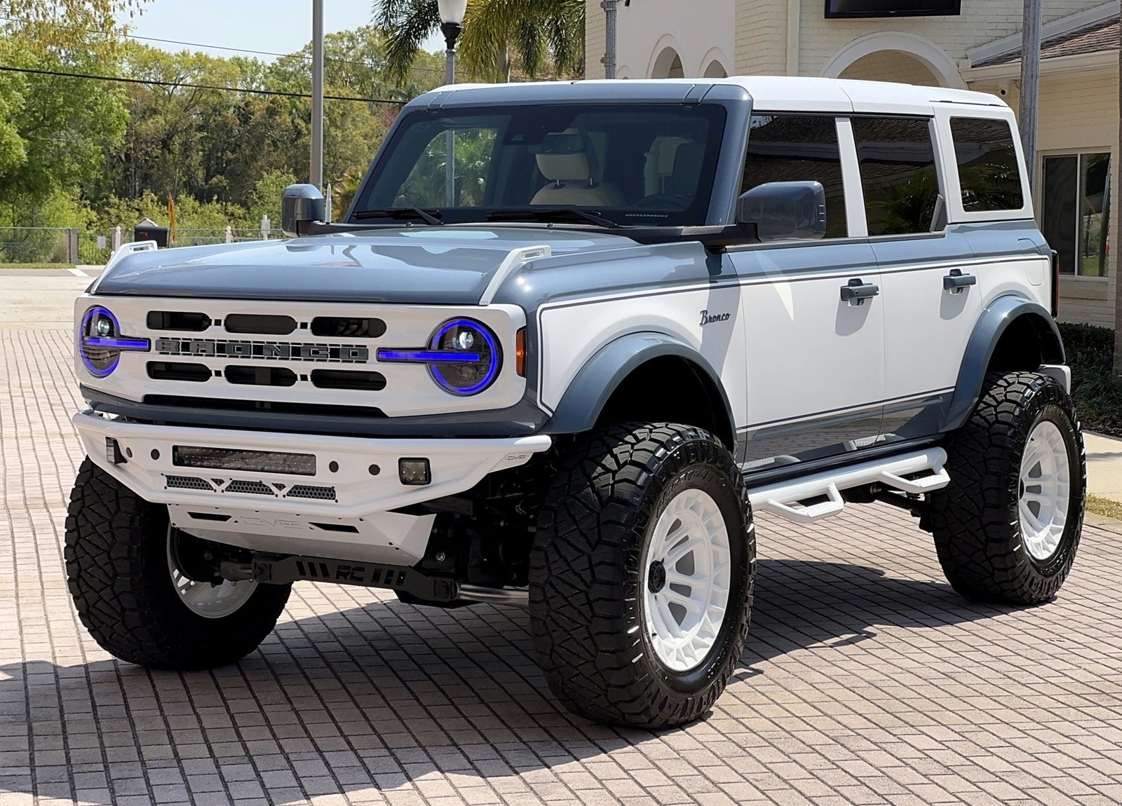 2024 Ford Bronco Outer Banks Retro V6 Hard Top