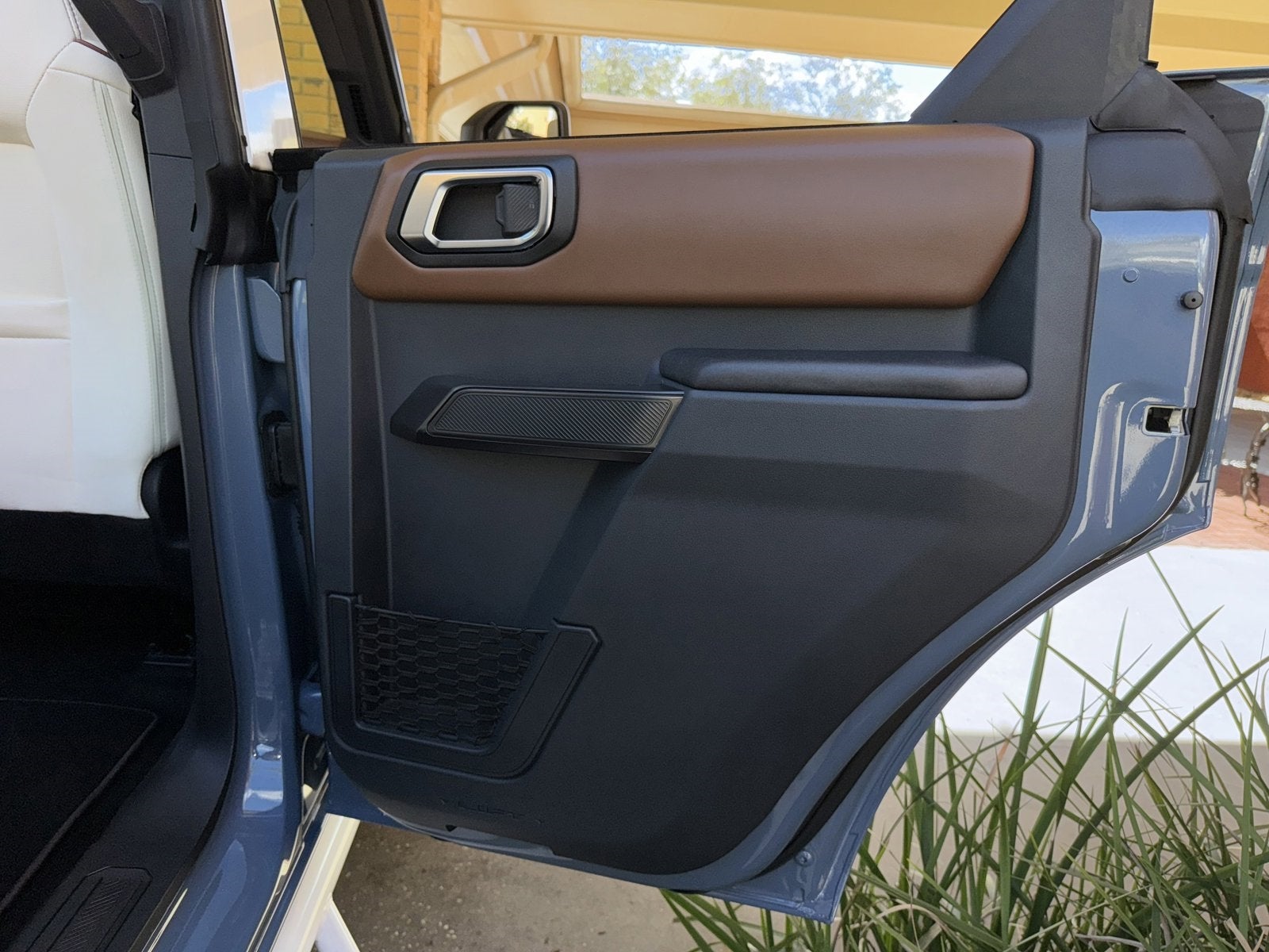 2024 Ford Bronco Outer Banks Retro V6 Hard Top