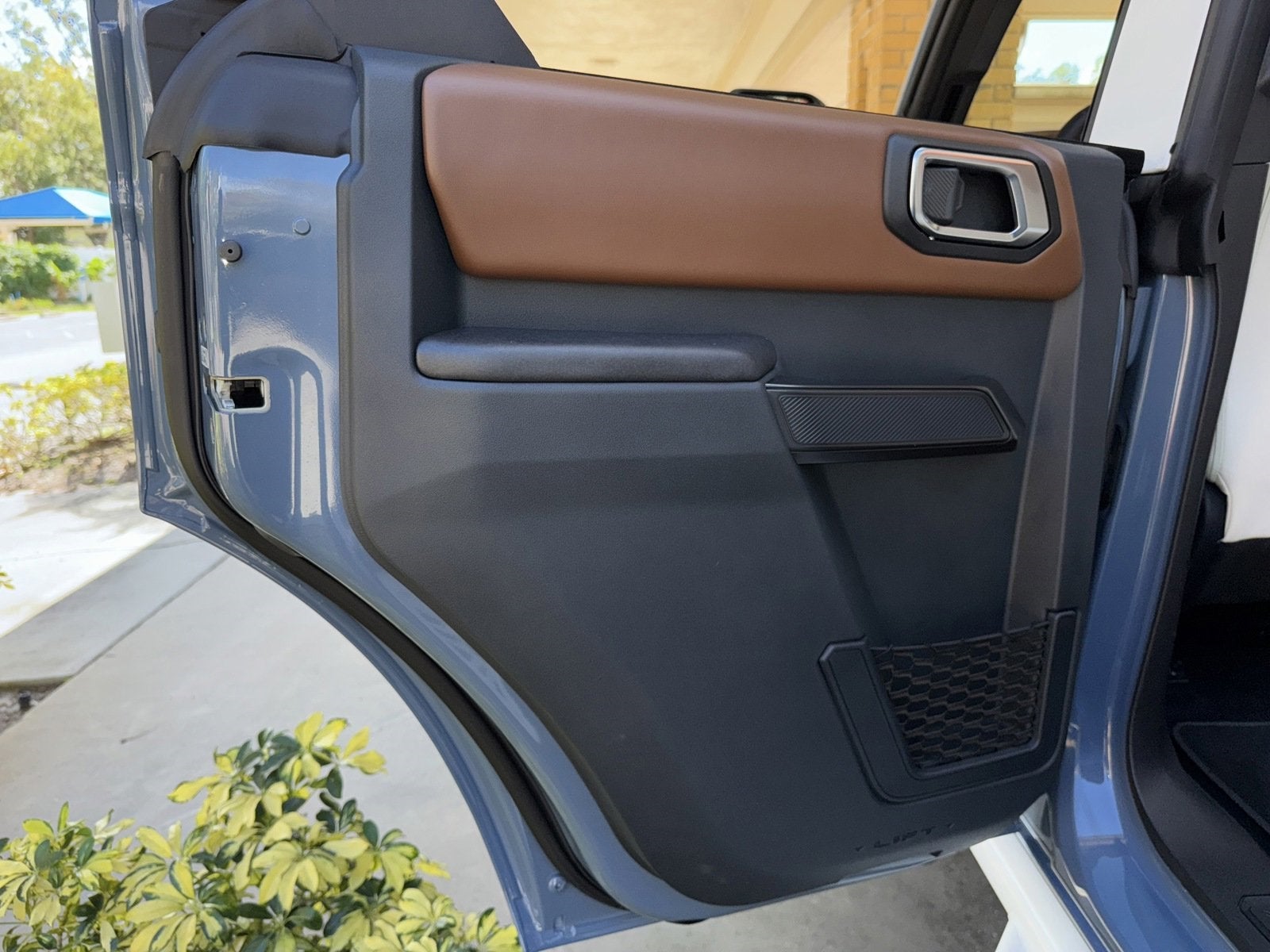 2024 Ford Bronco Outer Banks Retro V6 Hard Top