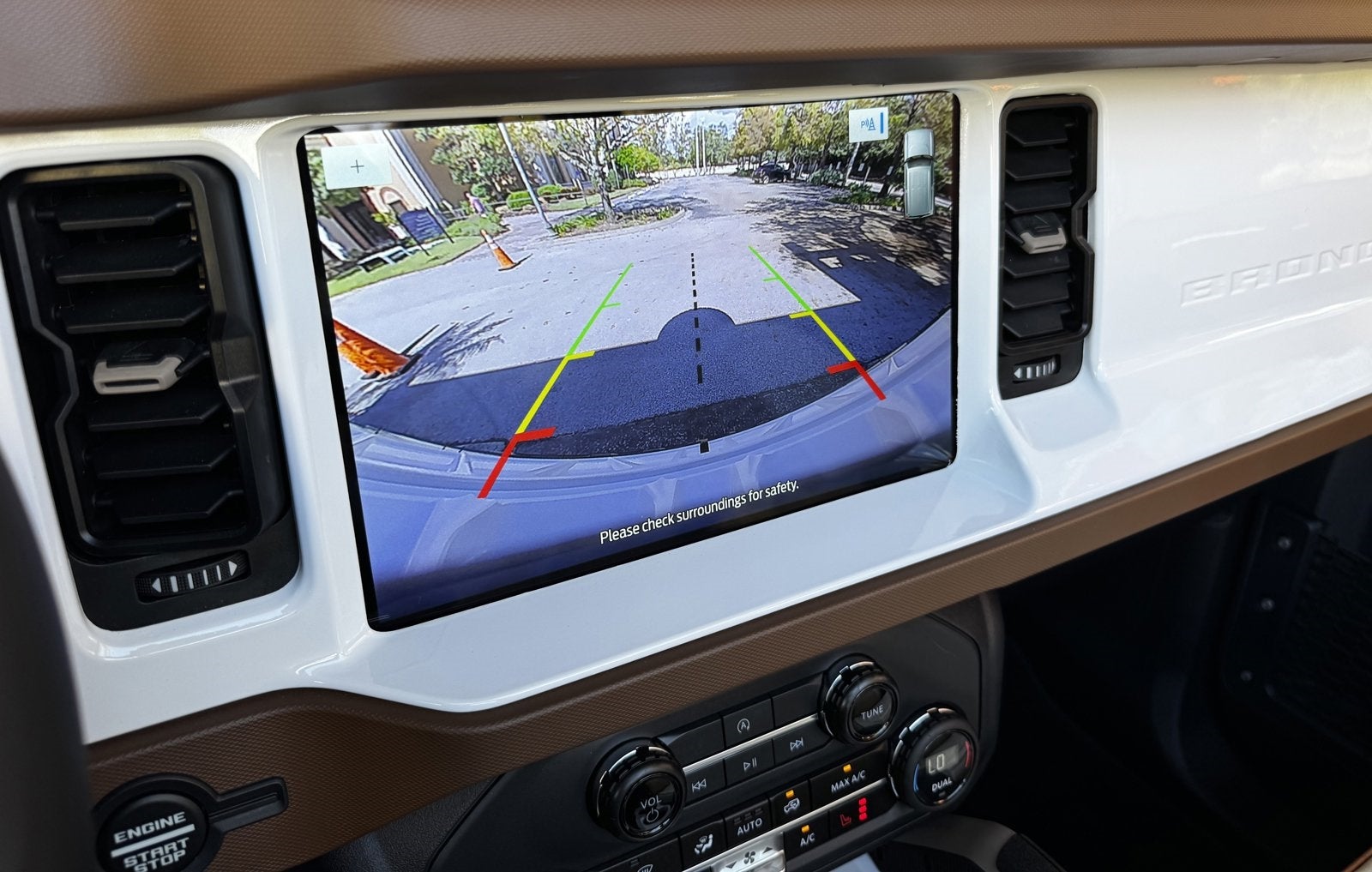 2024 Ford Bronco Outer Banks Retro V6 Hard Top