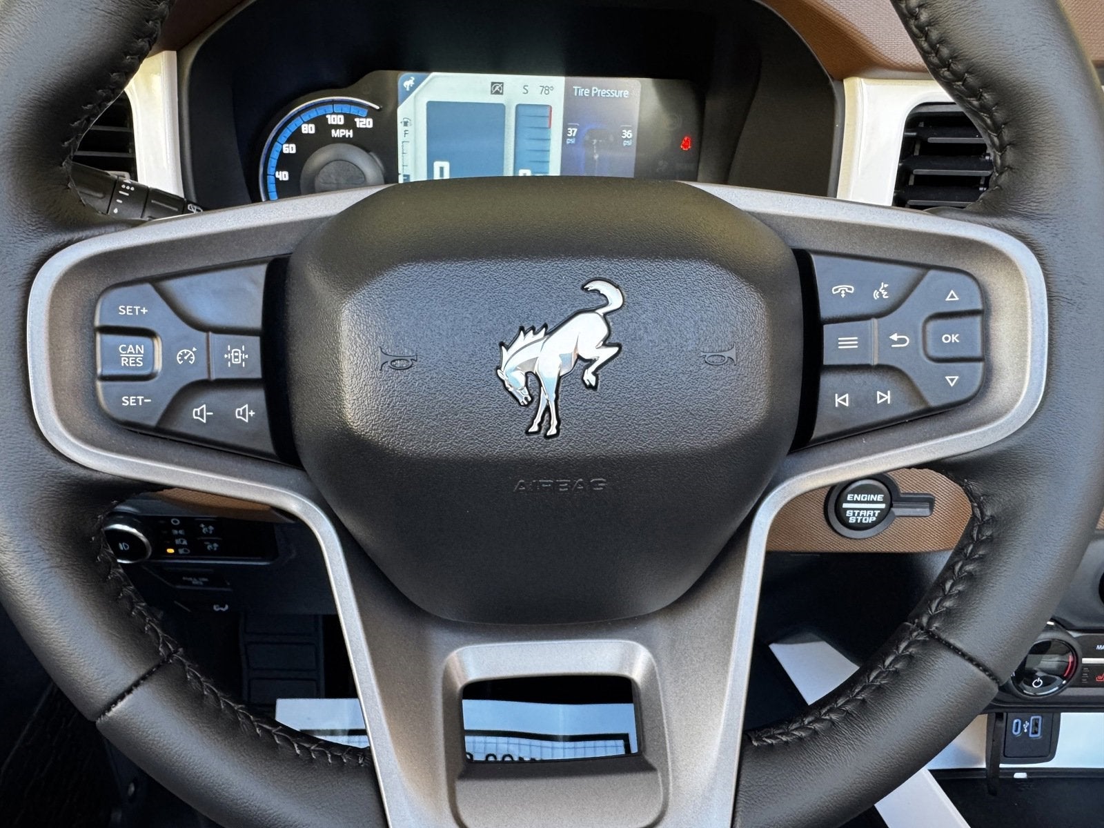 2024 Ford Bronco Outer Banks Retro V6 Hard Top