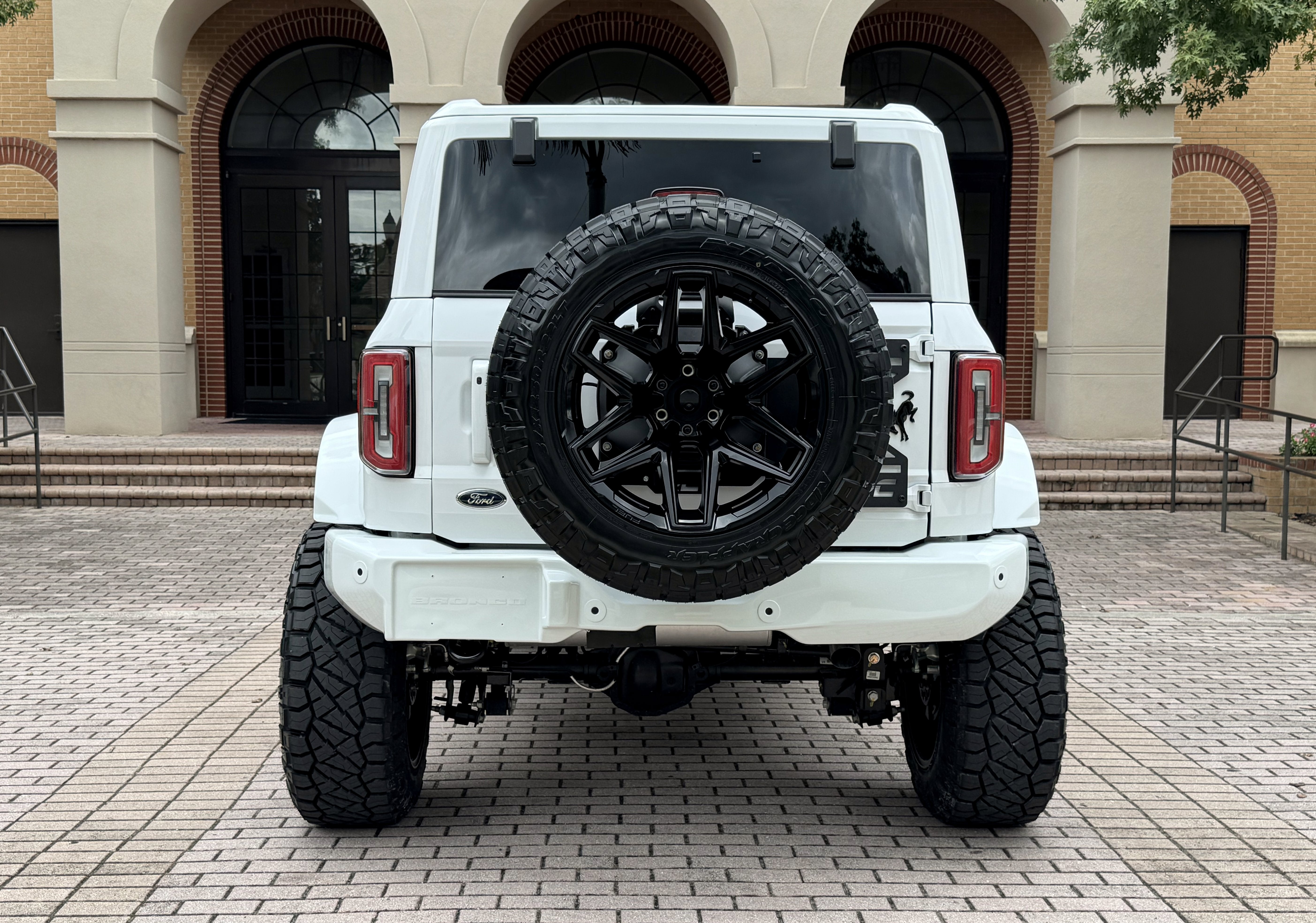 2025 Ford Bronco Outer Banks V6 Luxury Package Hard Top Custom Lifted